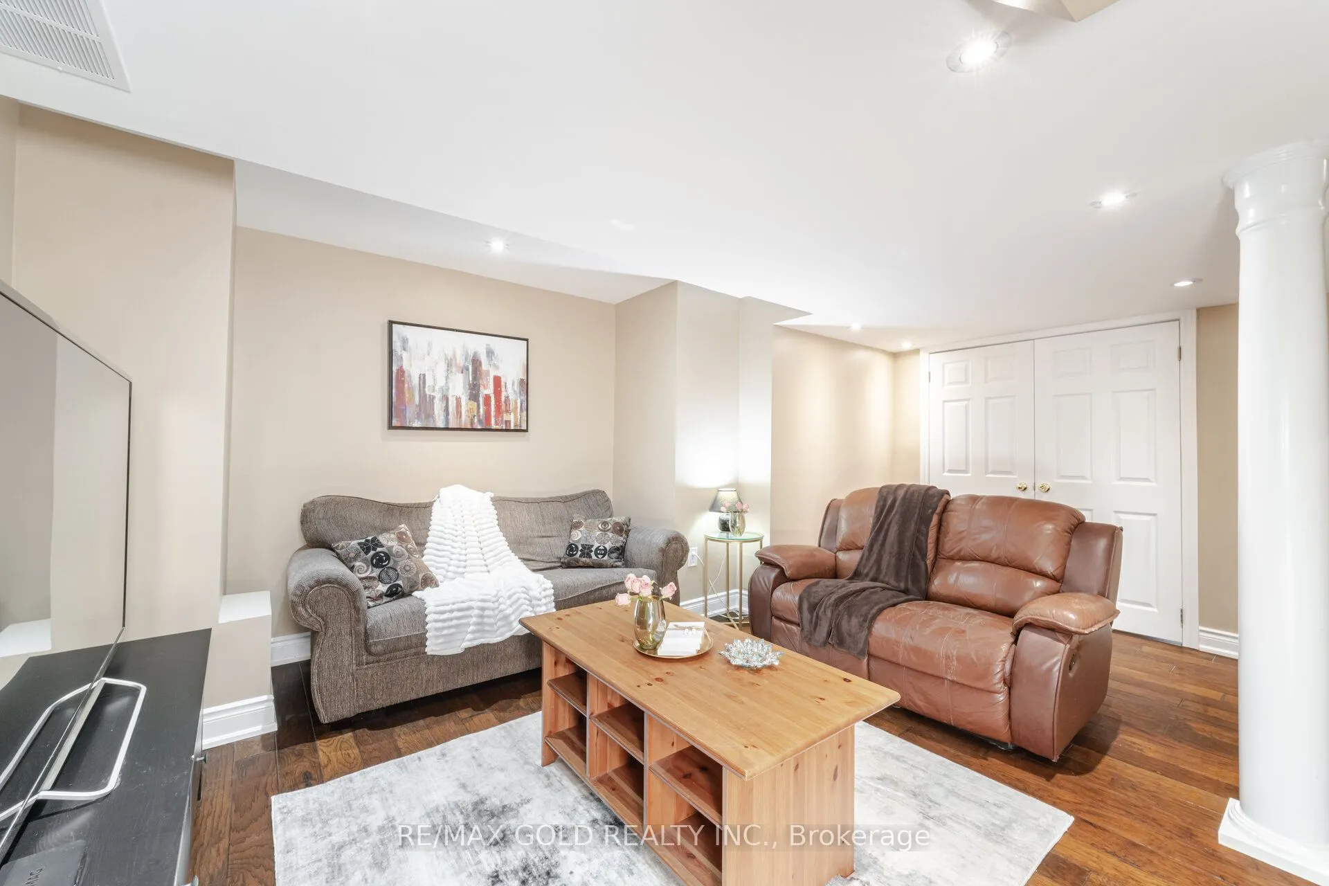 16 Larkberry Road