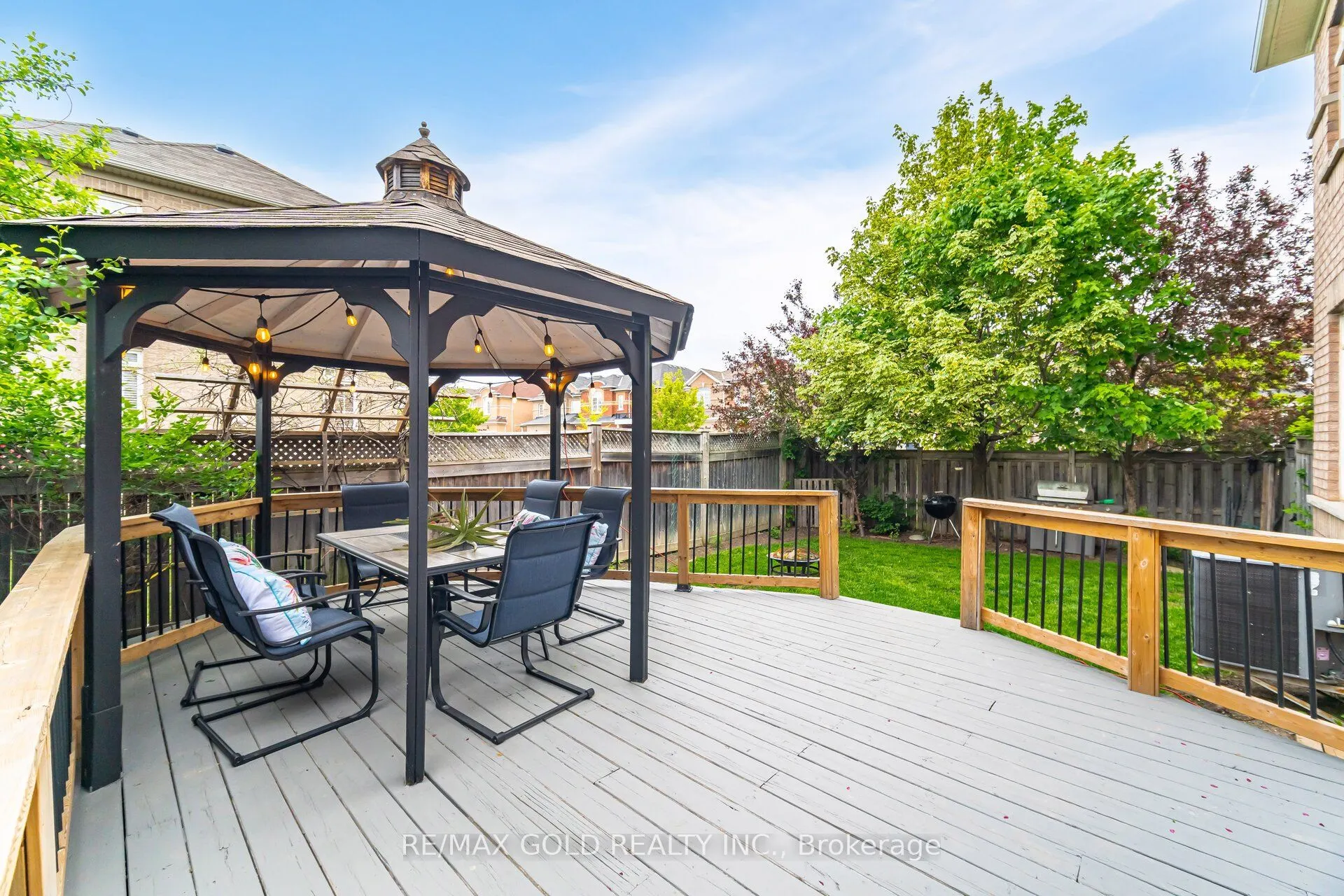 16 Larkberry Road