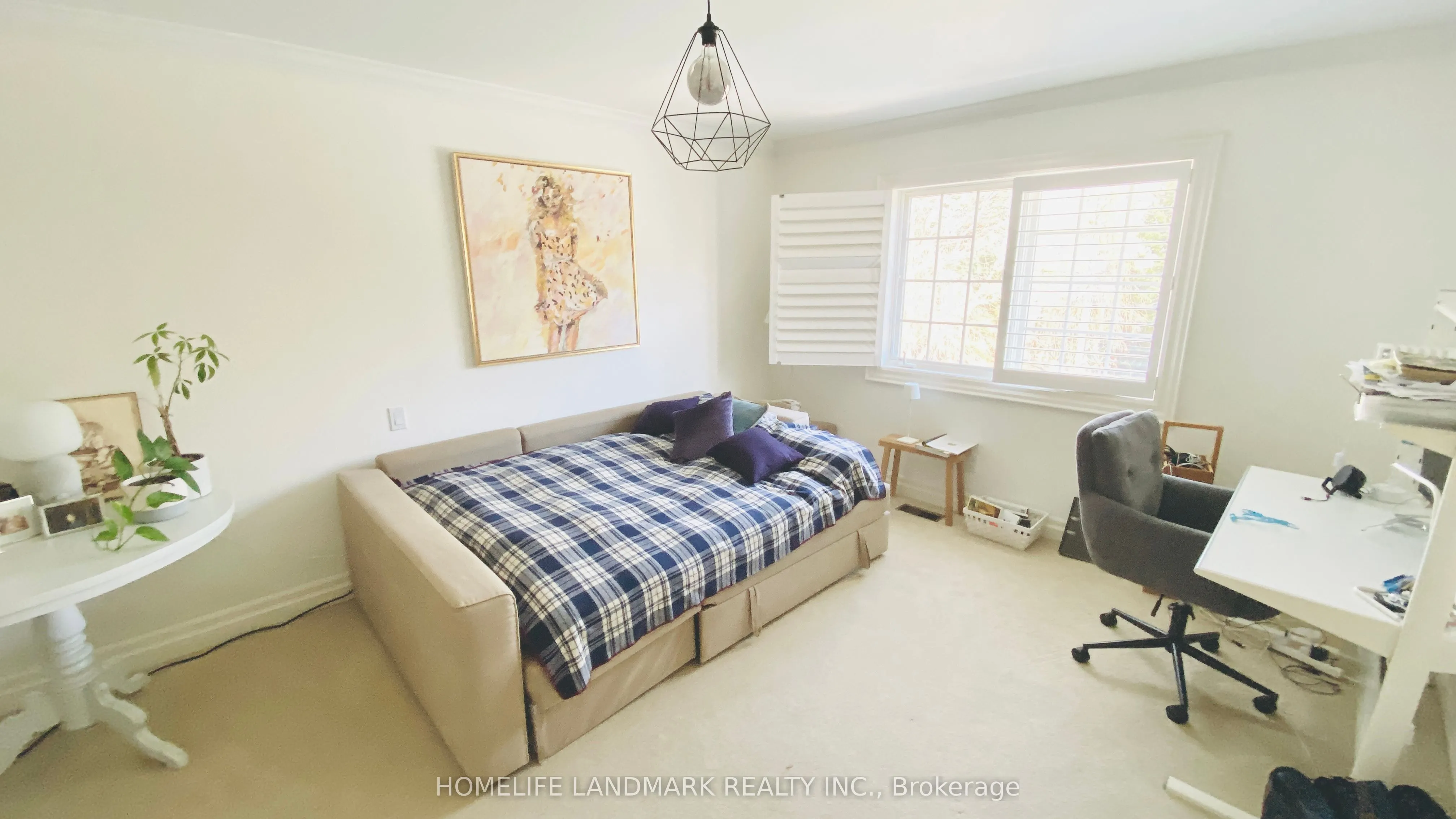 55 Ennisclare Drive W
