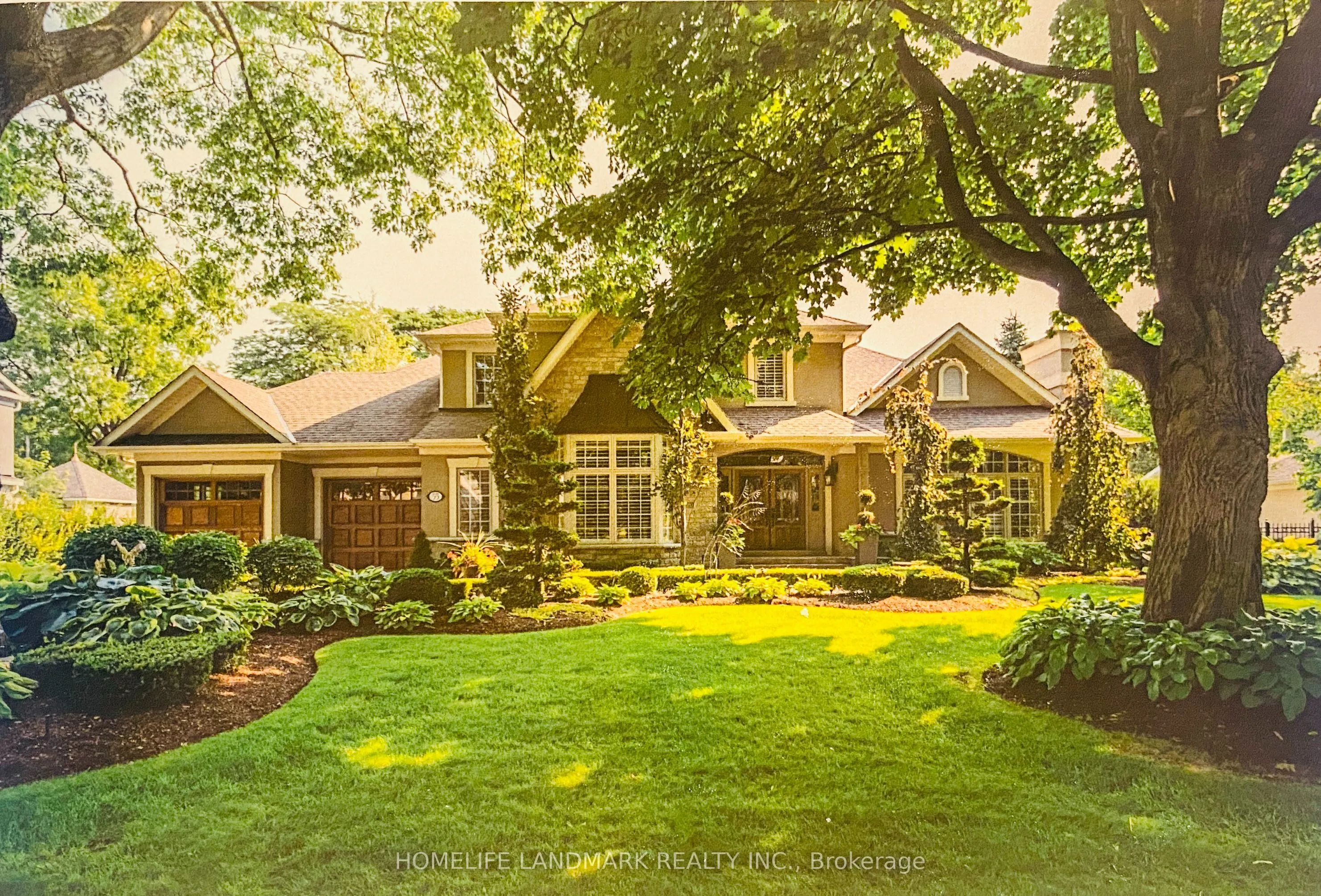 55 Ennisclare Drive W
