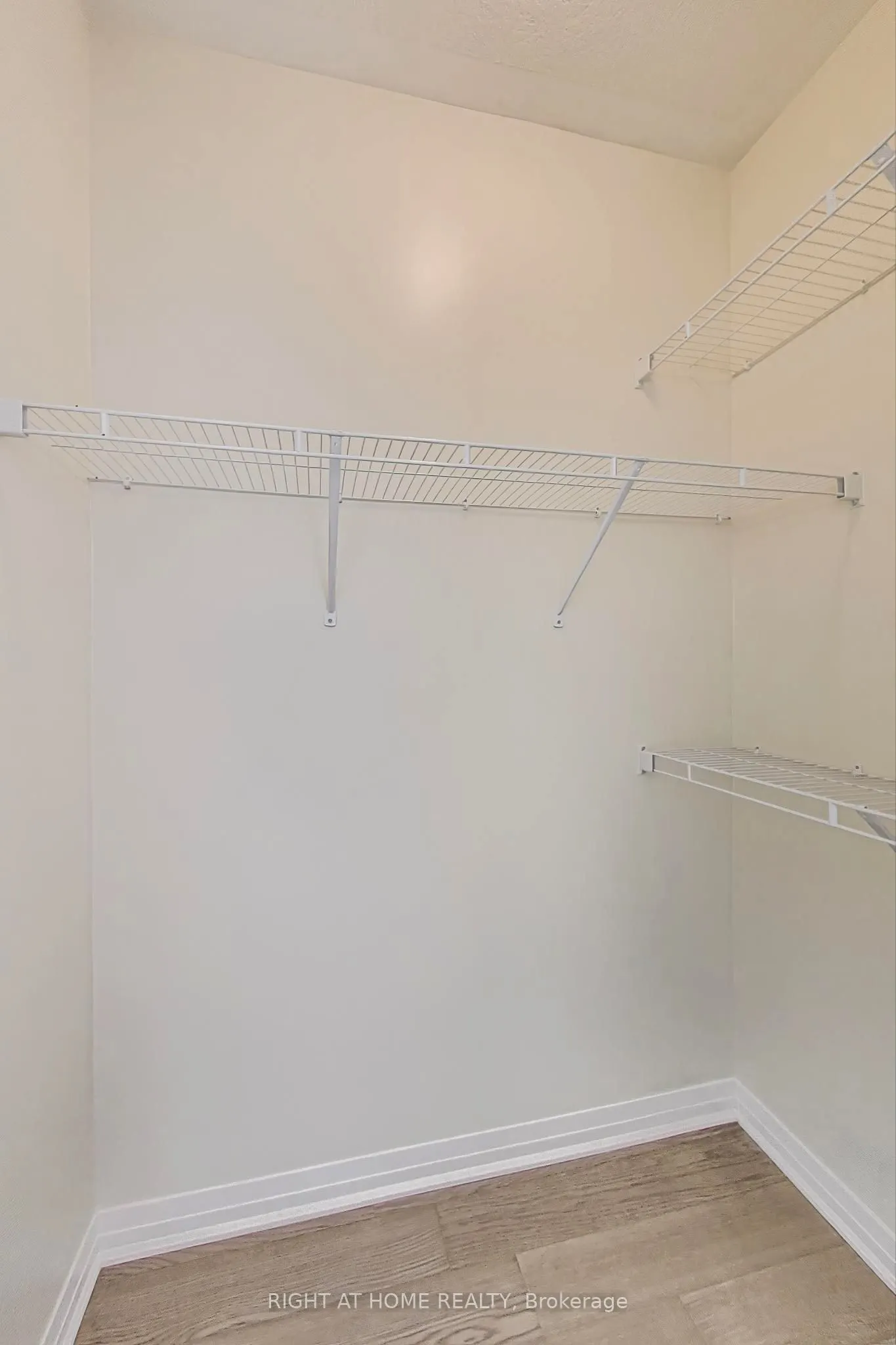 102 Grovewood Common Circle, #401