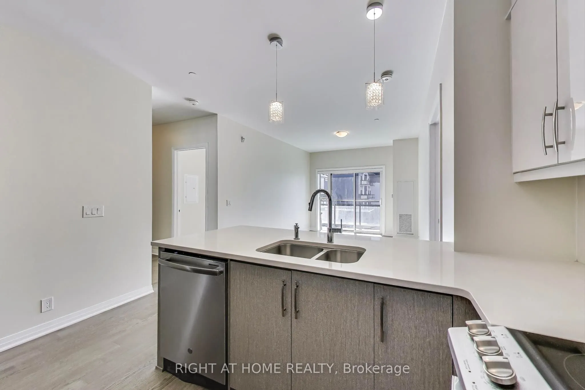 102 Grovewood Common Circle, #401