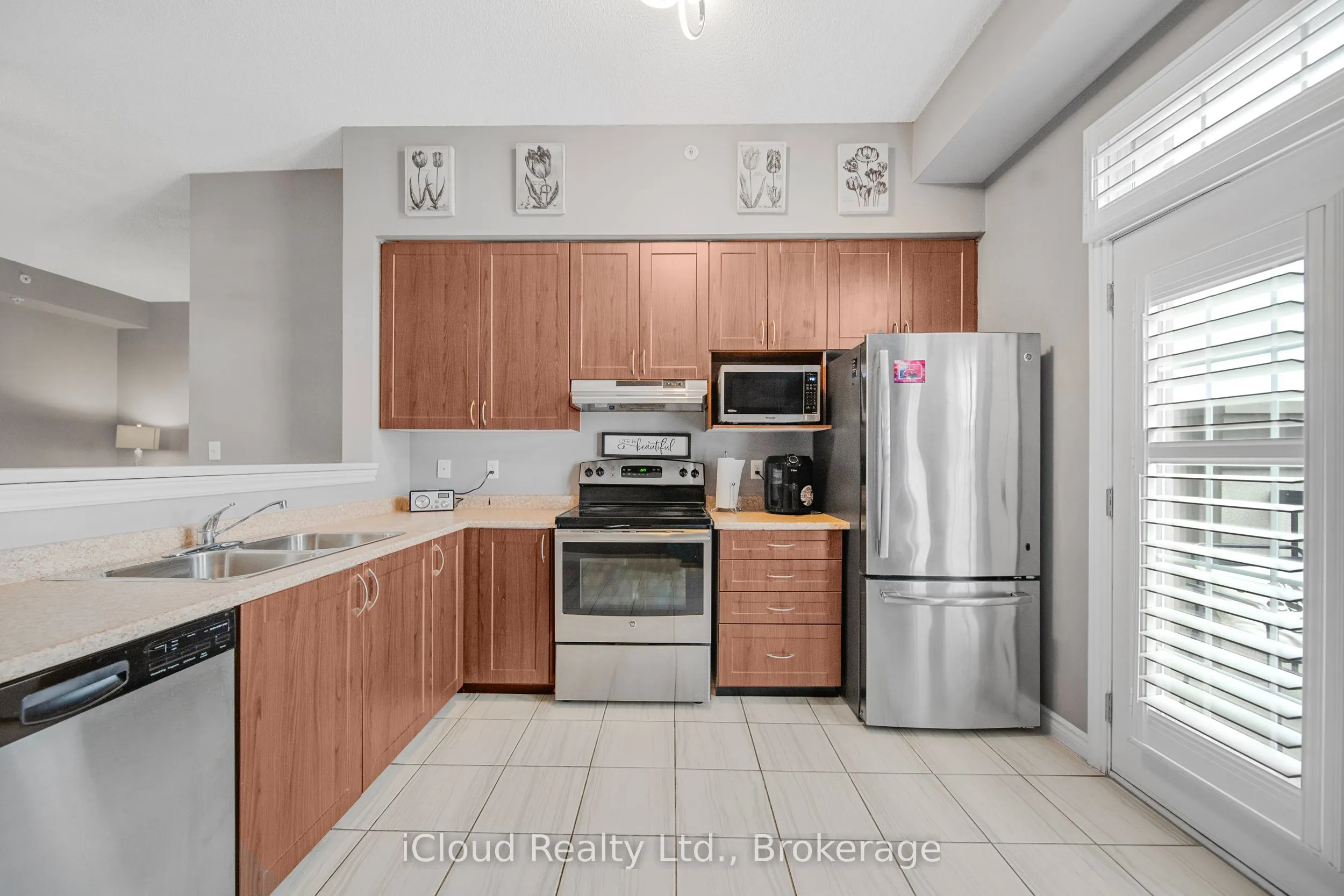 1440 Main Street E, #11