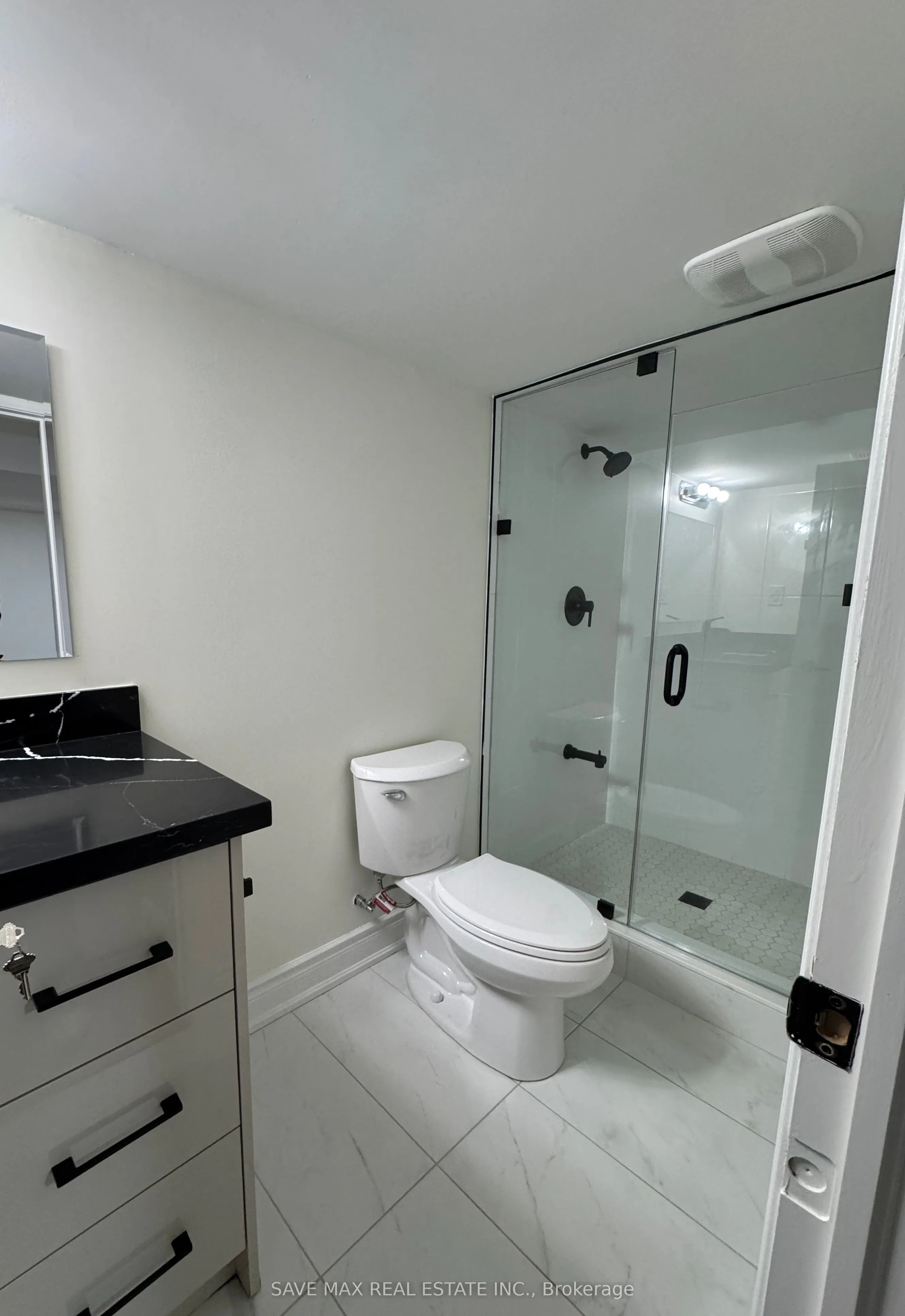 48 Sapwood Crescent, #lower