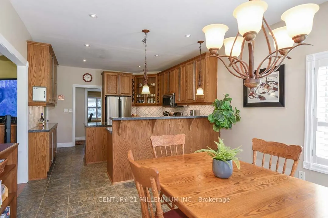 8 Castlewood Court