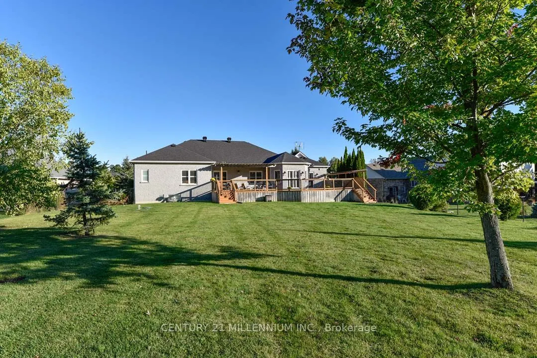 8 Castlewood Court