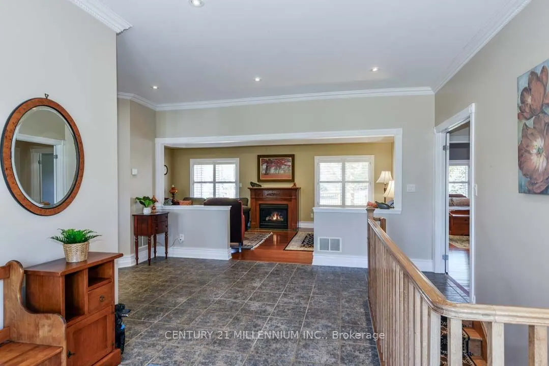 8 Castlewood Court