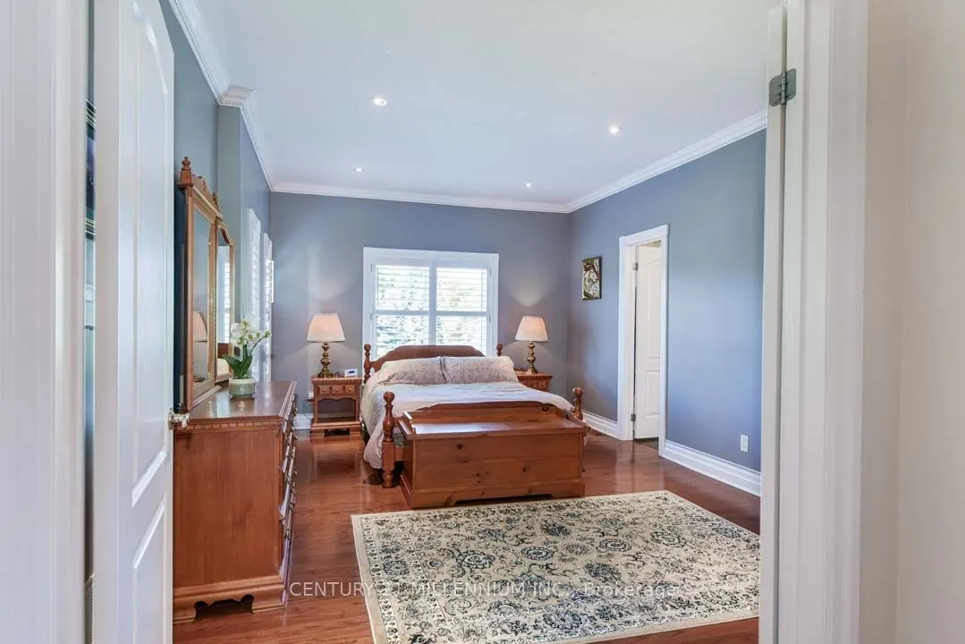 8 Castlewood Court