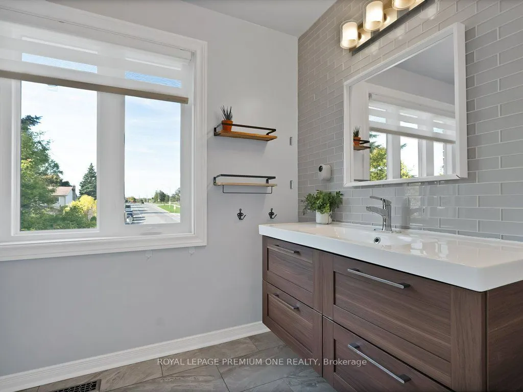 417 Kingsview Drive