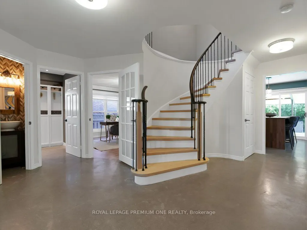 417 Kingsview Drive