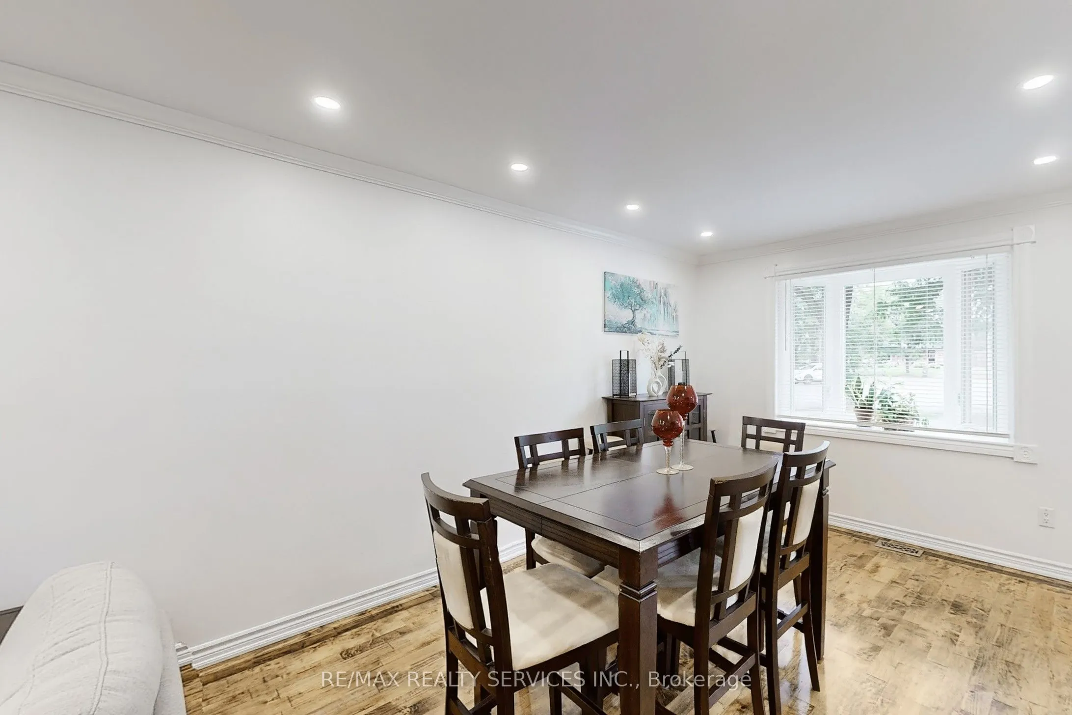 10 Minton Place