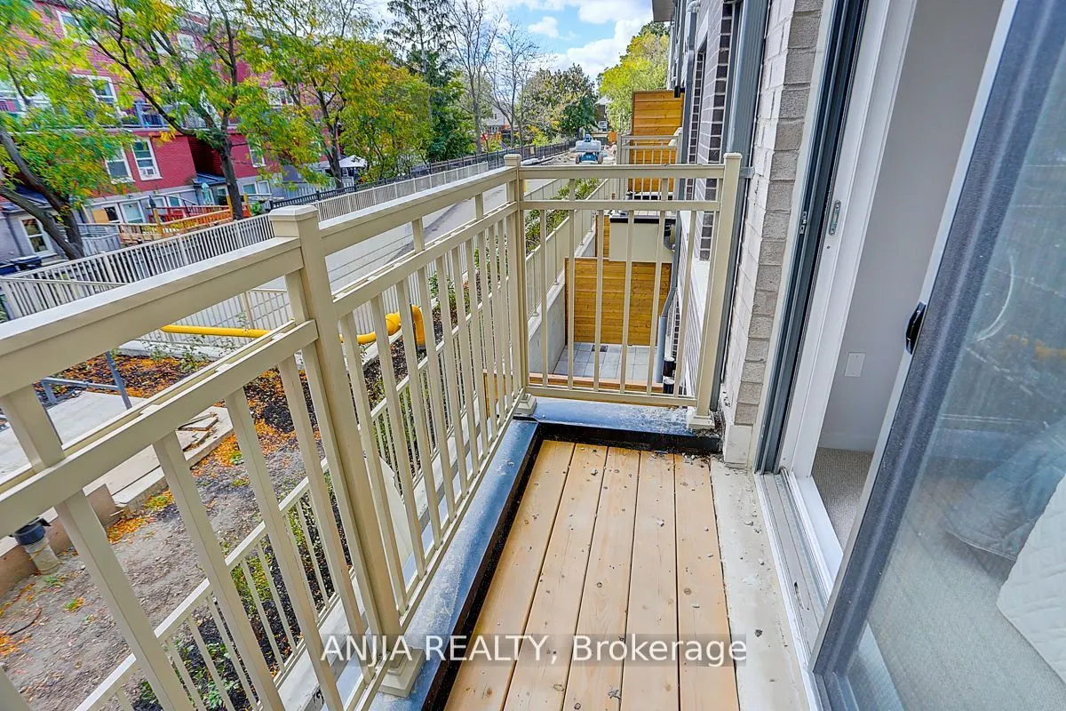 5 William Jackson Way S, #50