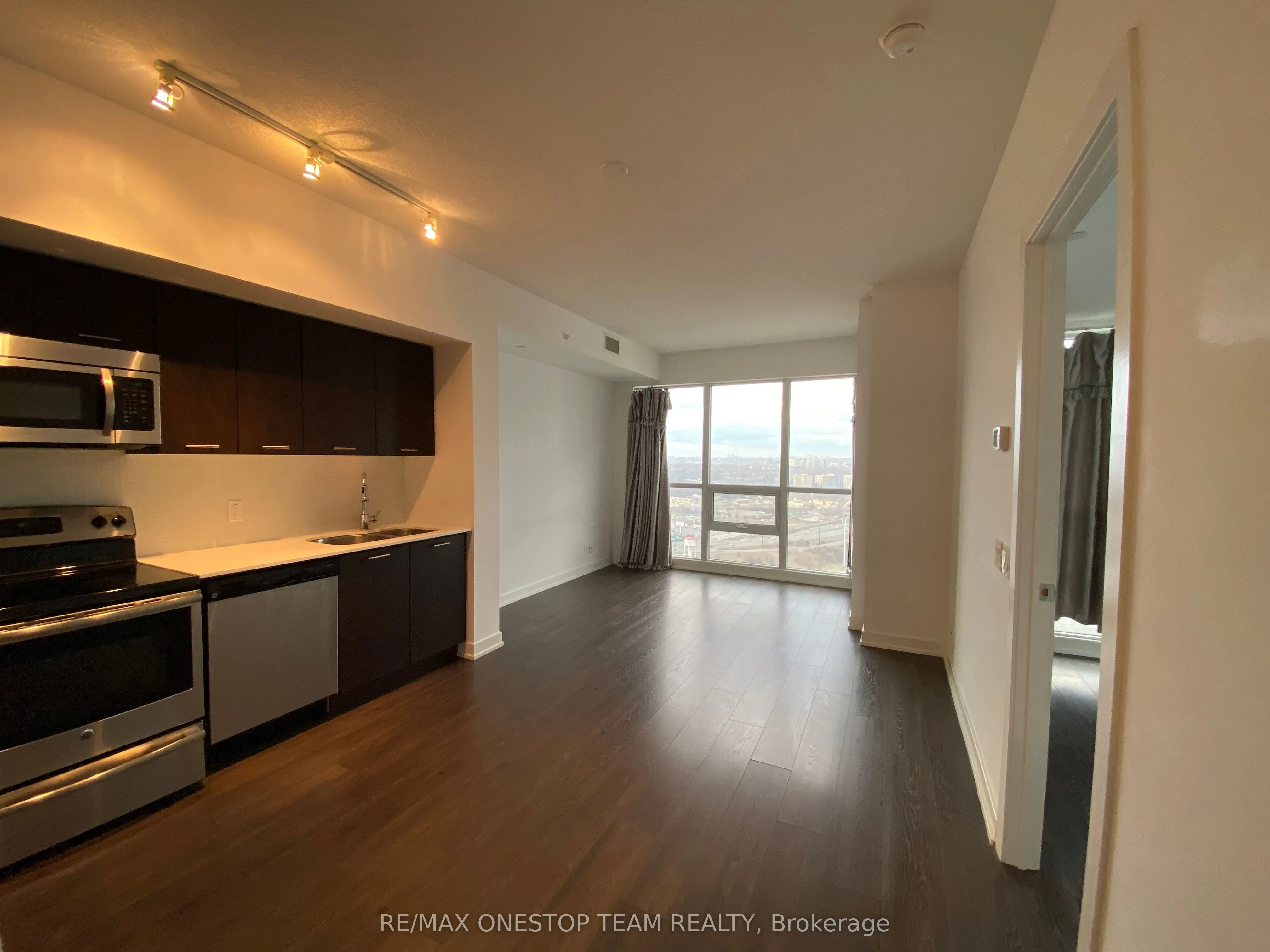2220 Lake Shore Boulevard W, #3806