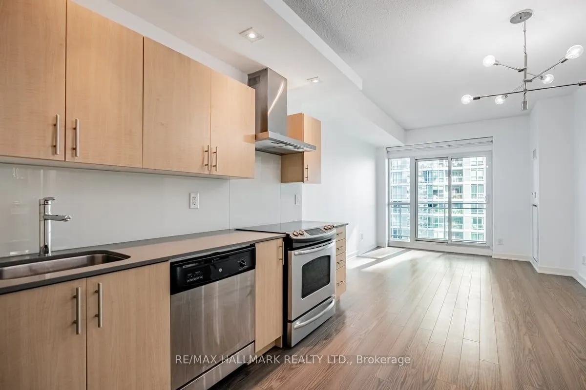 165 Legion Road N, #1034