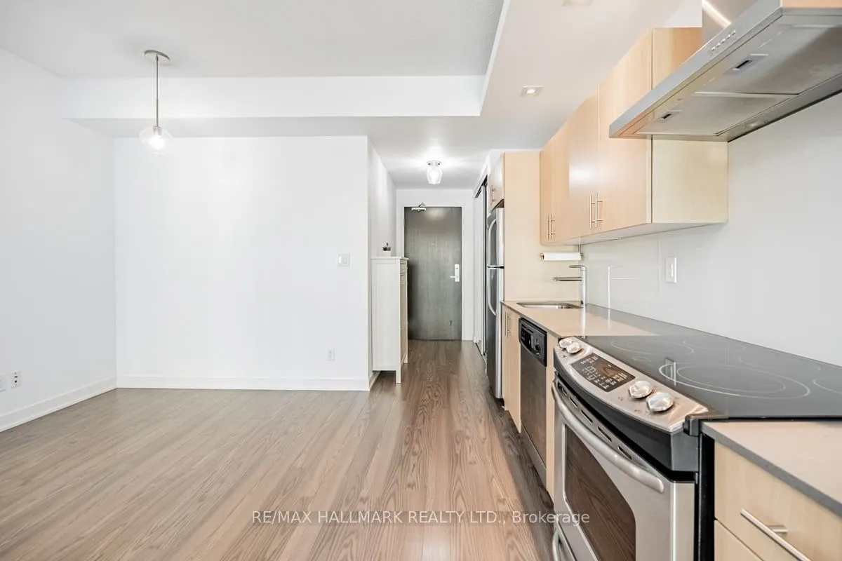 165 Legion Road N, #1034