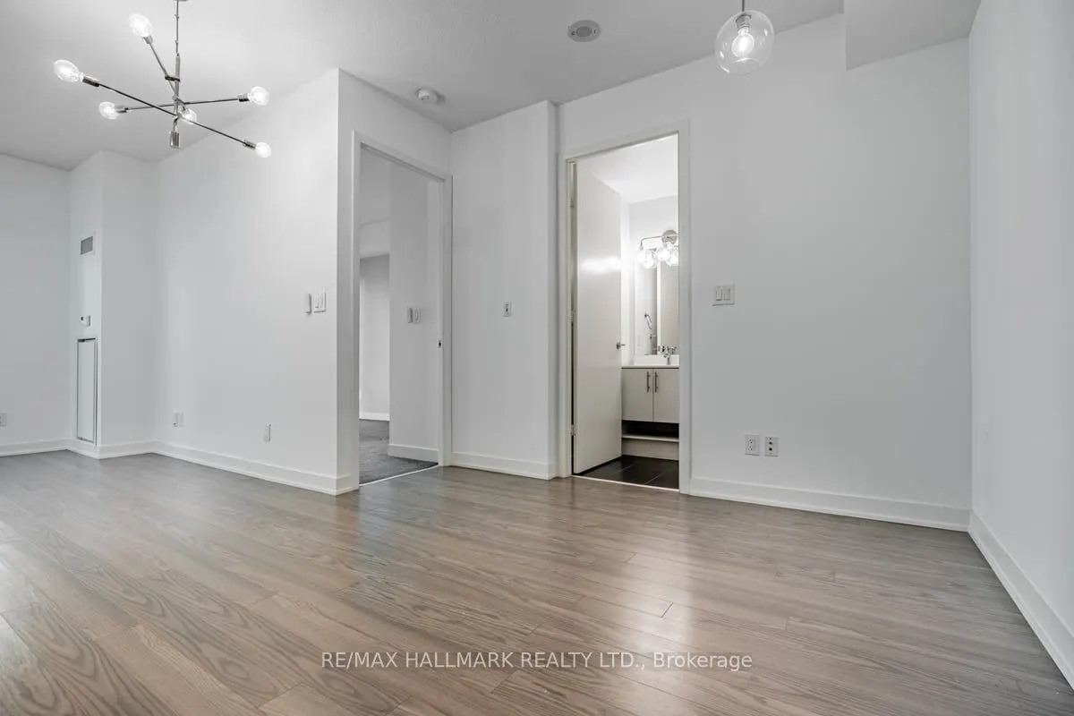 165 Legion Road N, #1034
