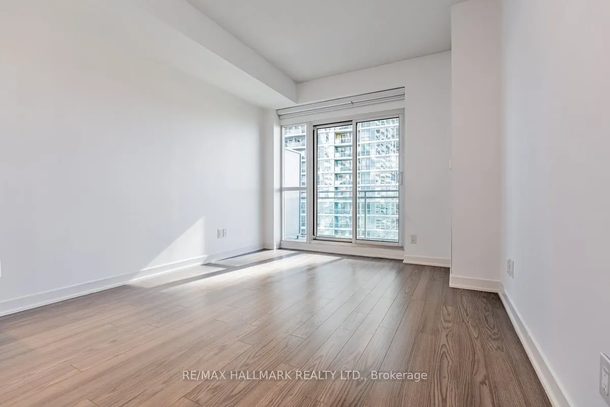 165 Legion Road N, #1034