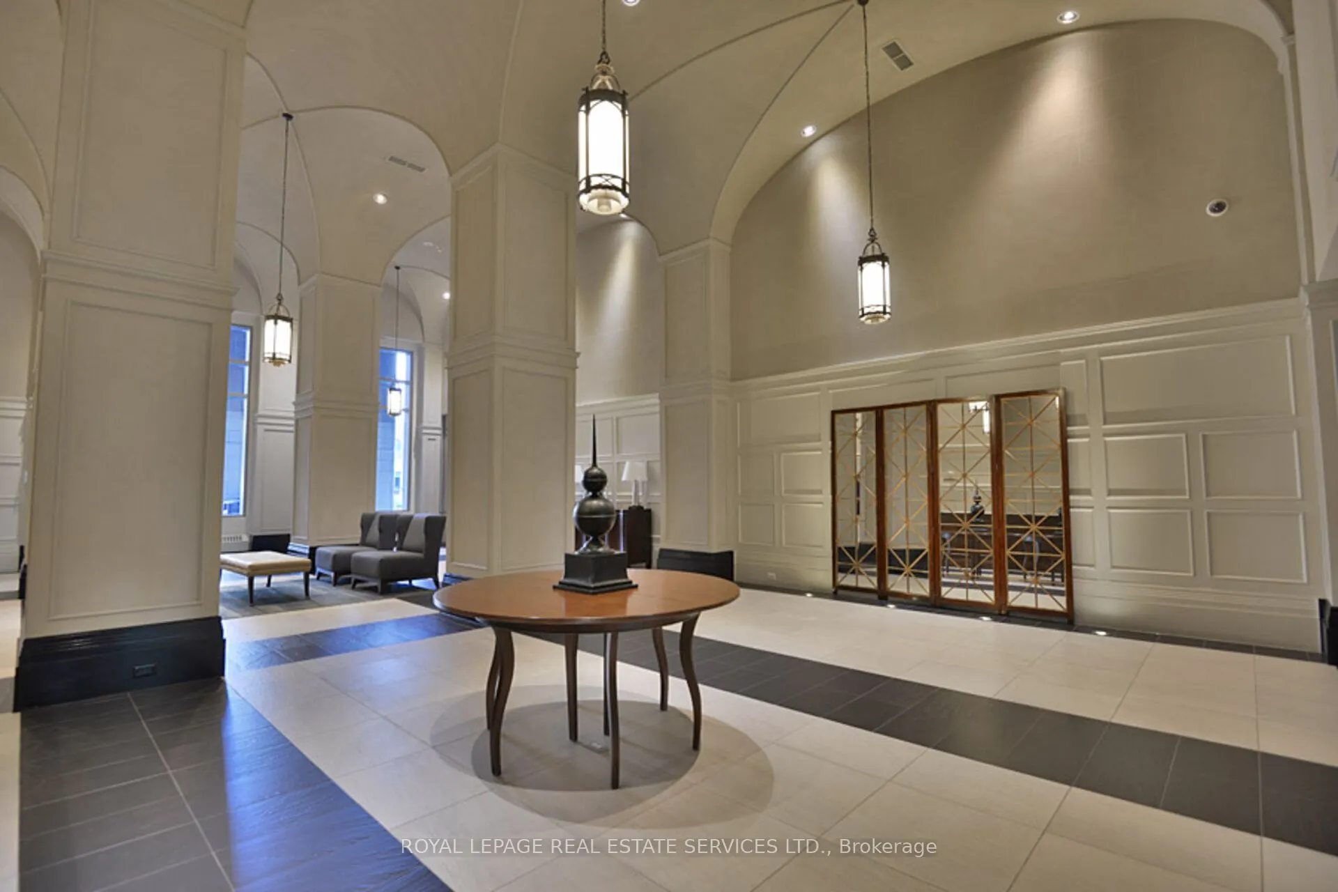 388 Prince of Wales Drive, #2807