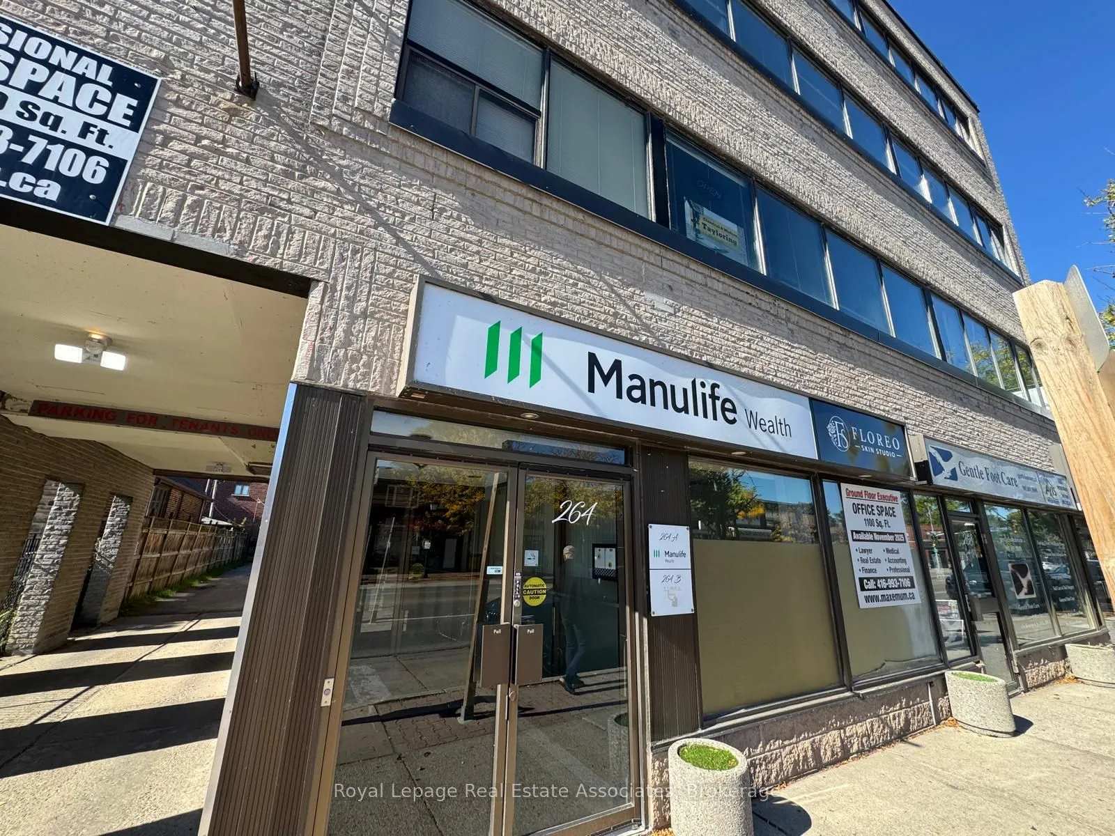 264 Lakeshore Road E