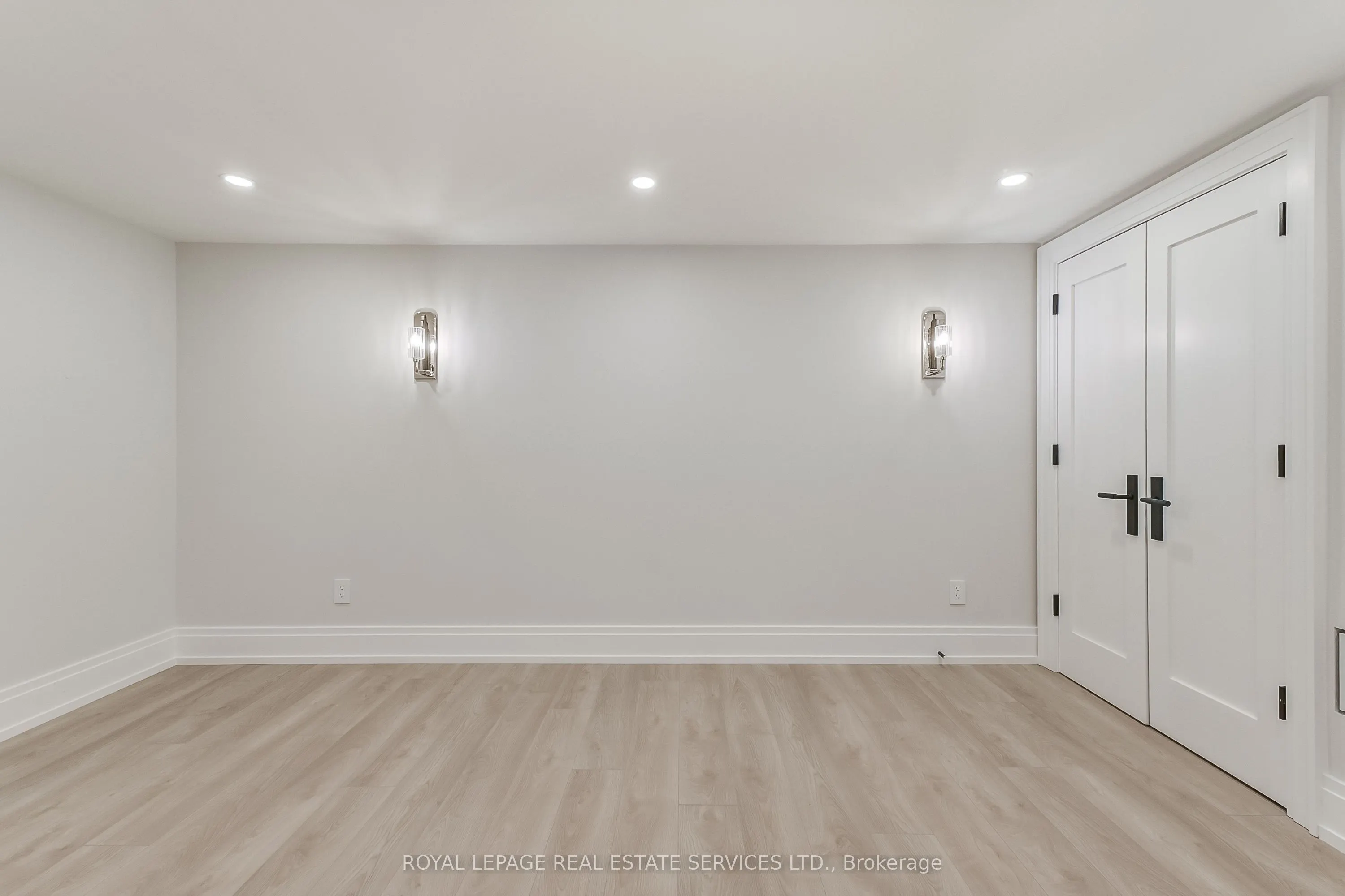 8 Shand Avenue