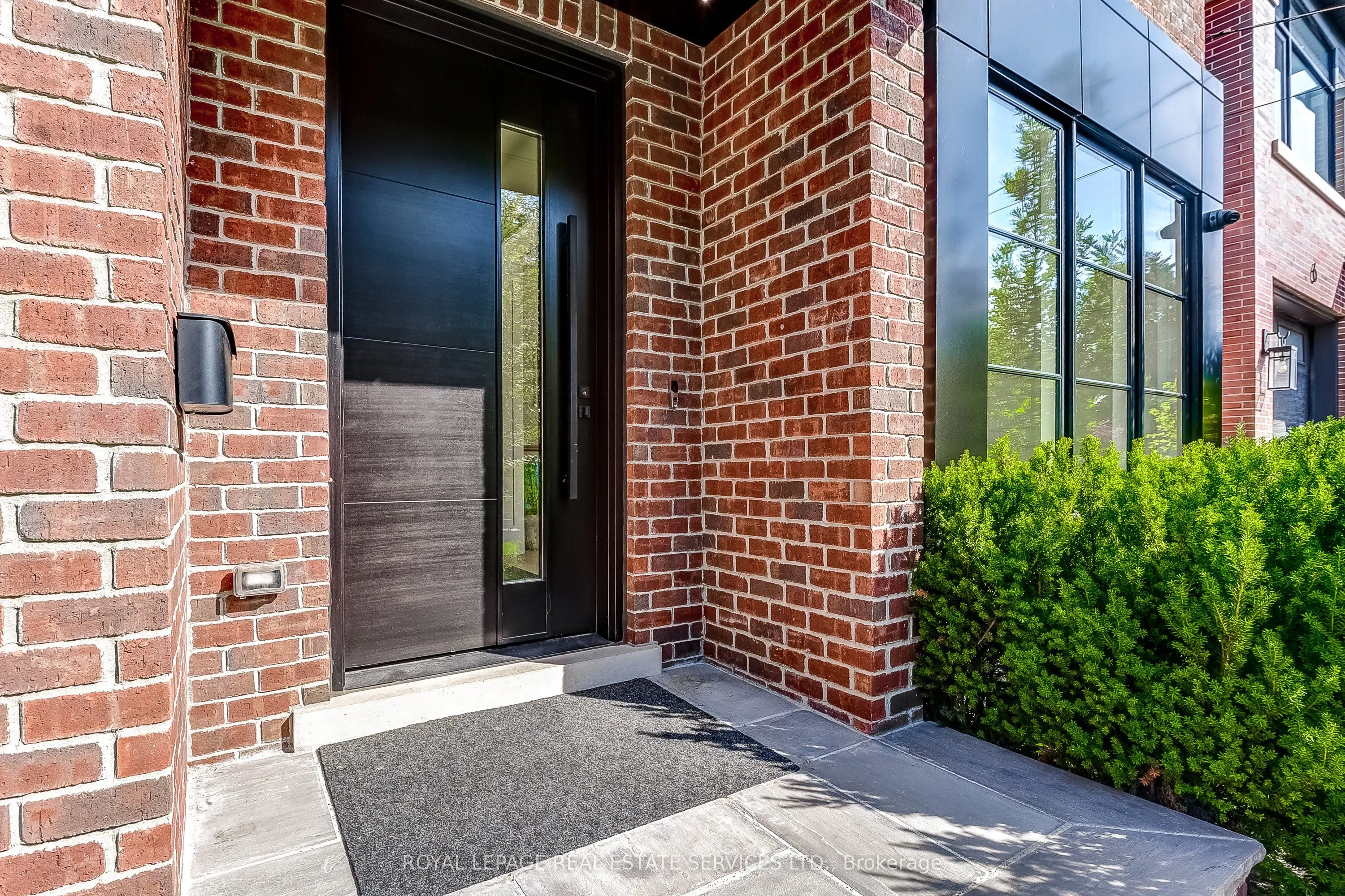 8 Shand Avenue