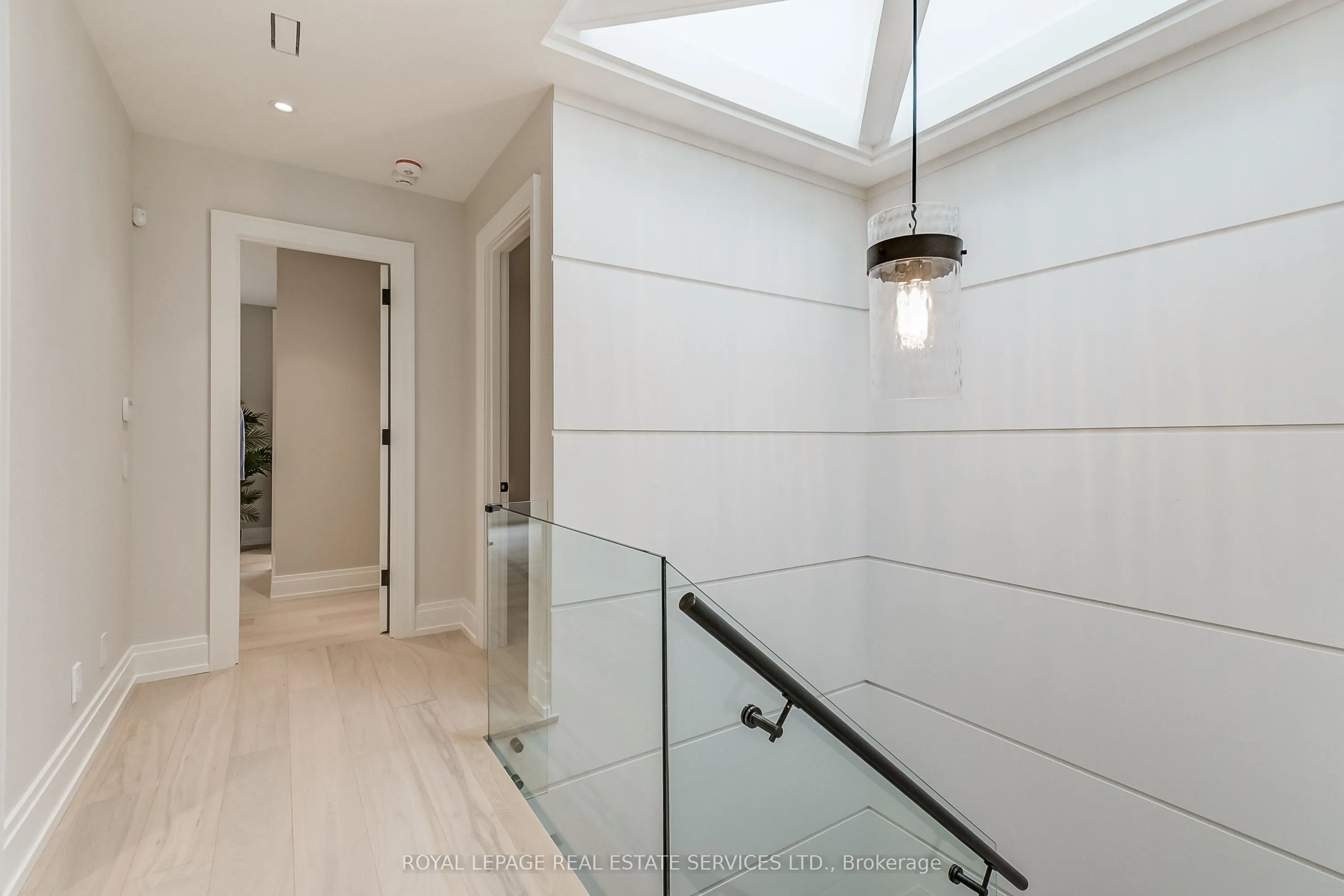 8 Shand Avenue
