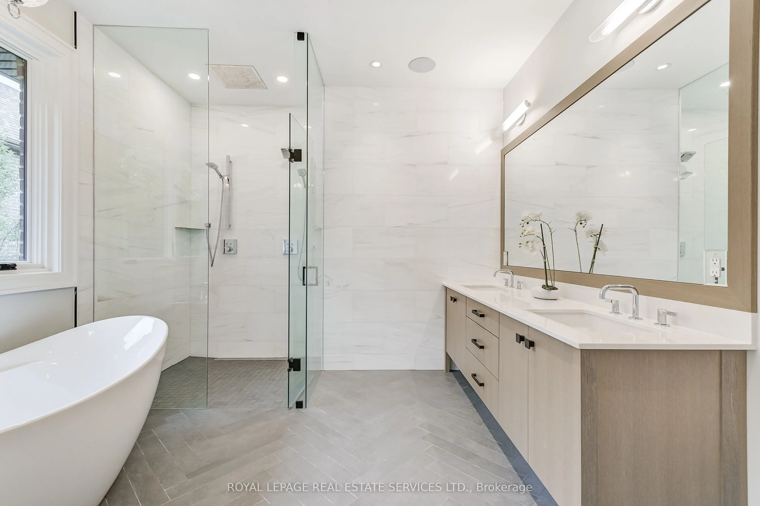 8 Shand Avenue