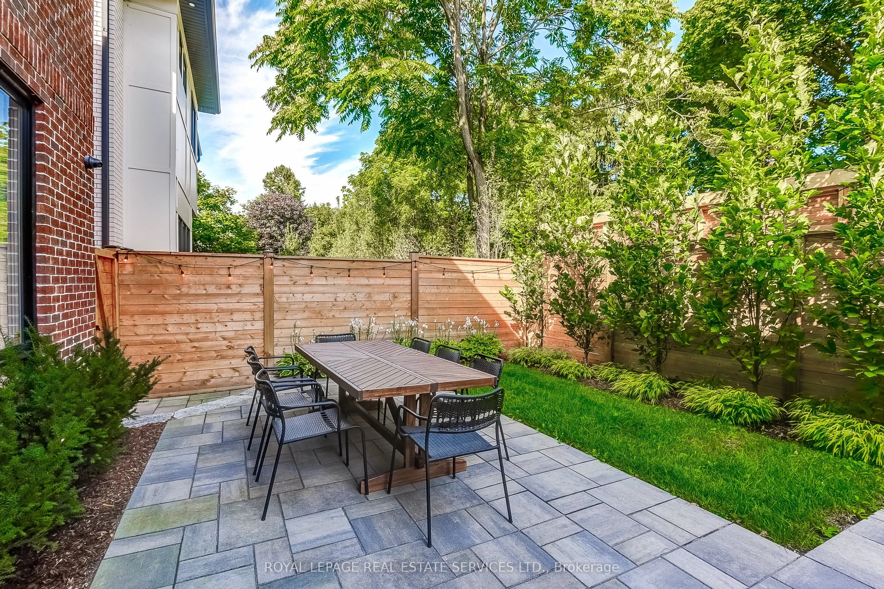 8 Shand Avenue