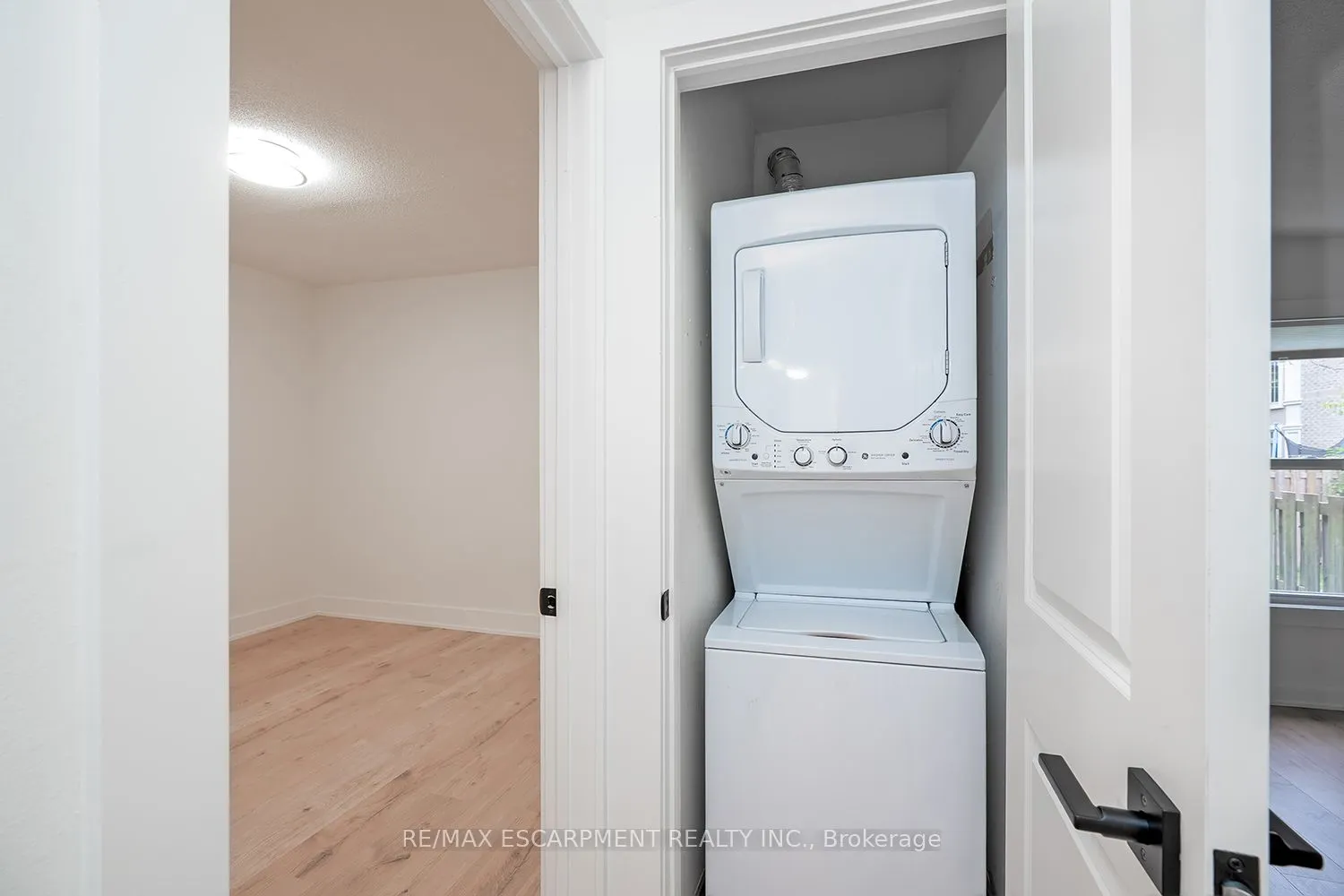 519 Elizabeth Street, #2