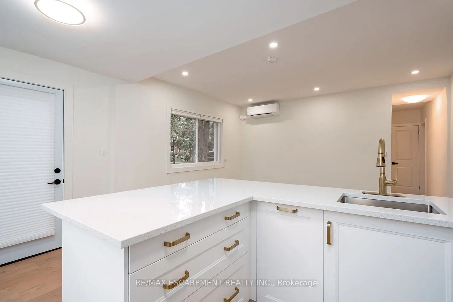 519 Elizabeth Street, #2