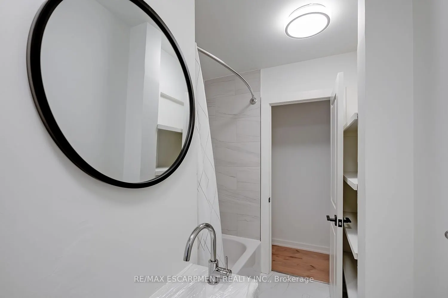 519 Elizabeth Street, #2