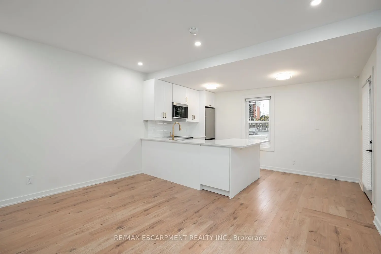 519 Elizabeth Street, #2