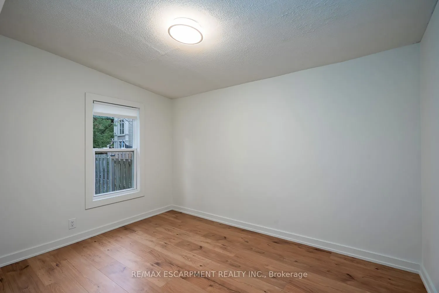 519 Elizabeth Street, #2