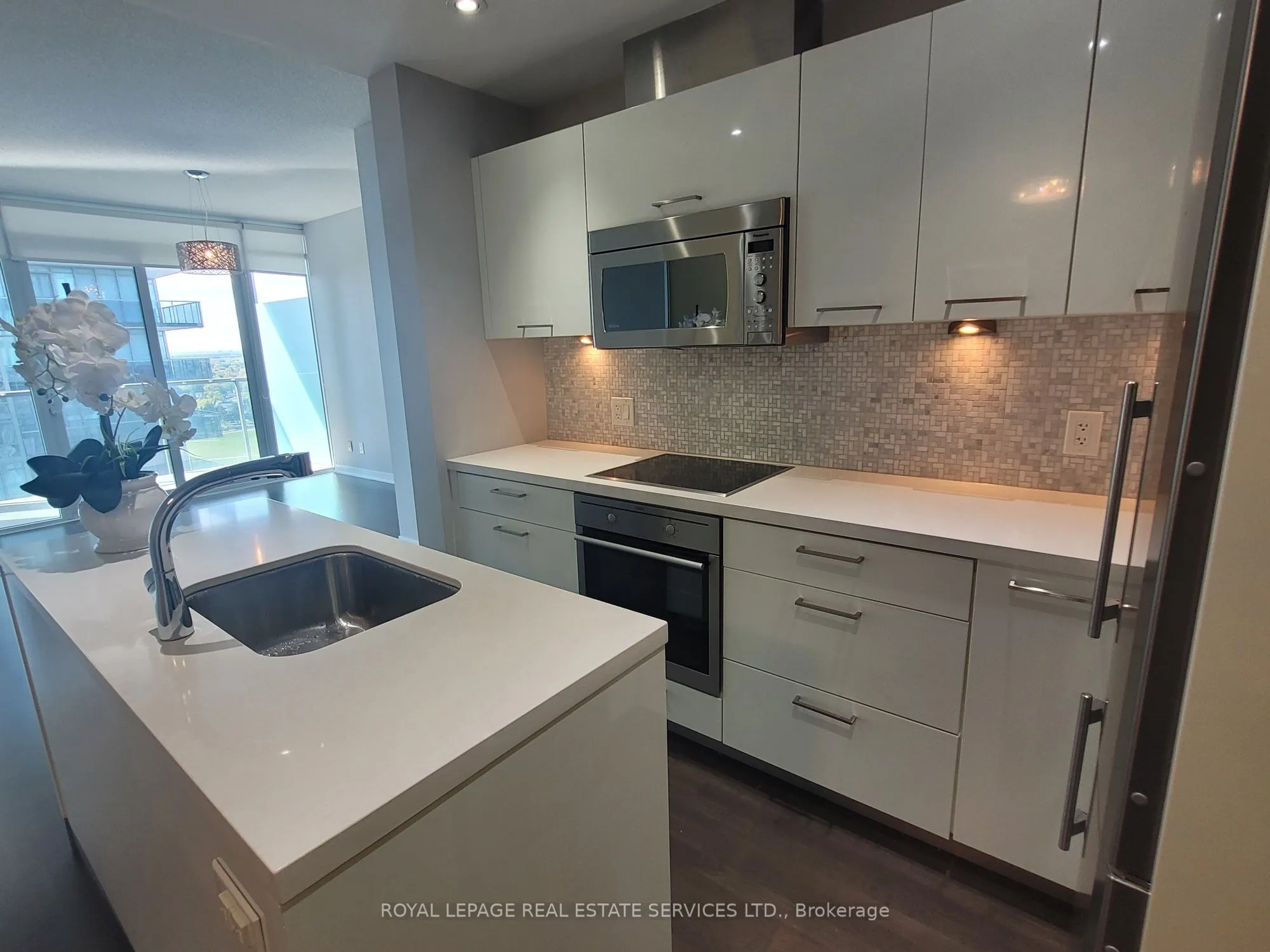90 Park Lawn Road, #2303