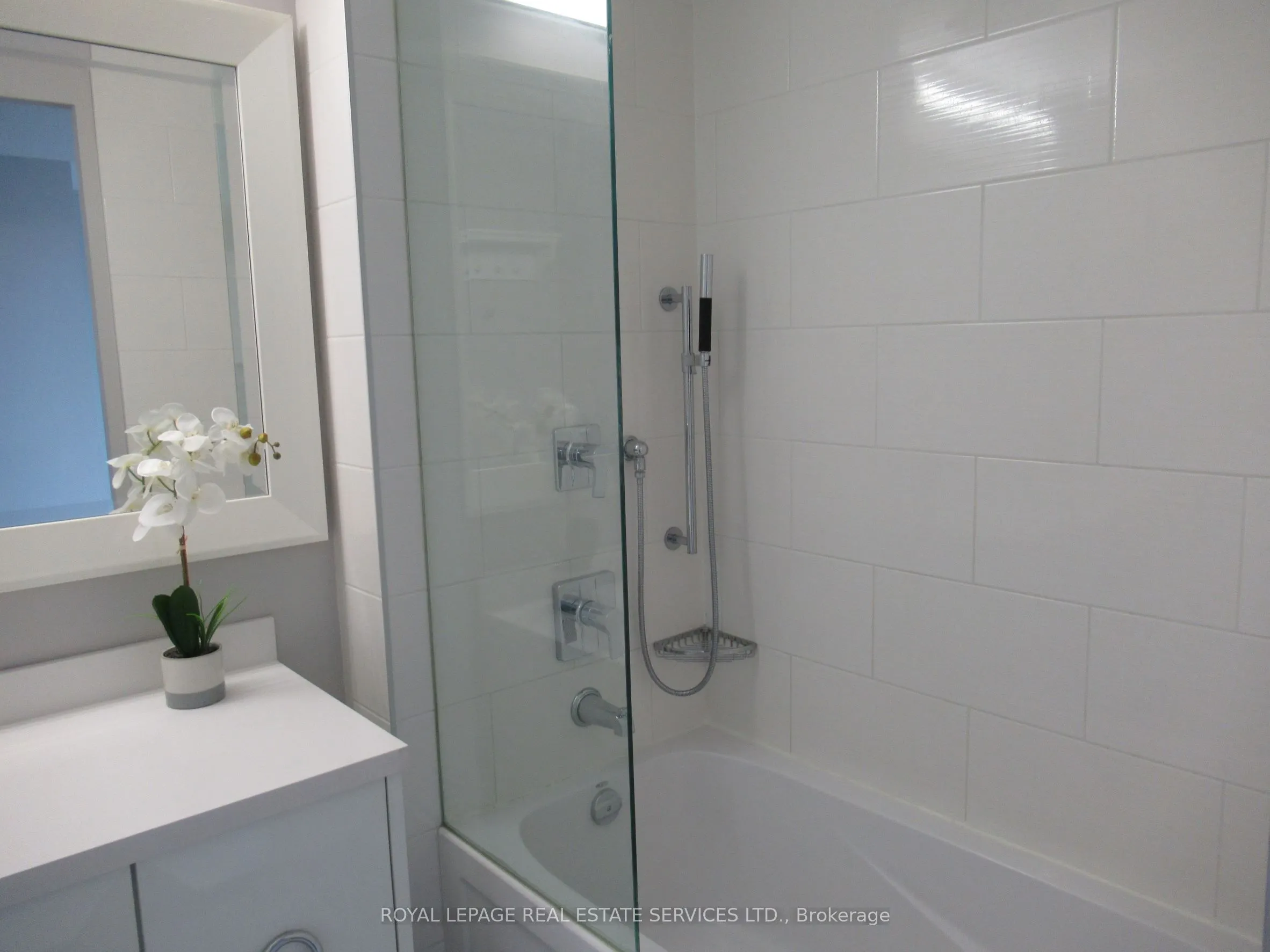 90 Park Lawn Road, #2303