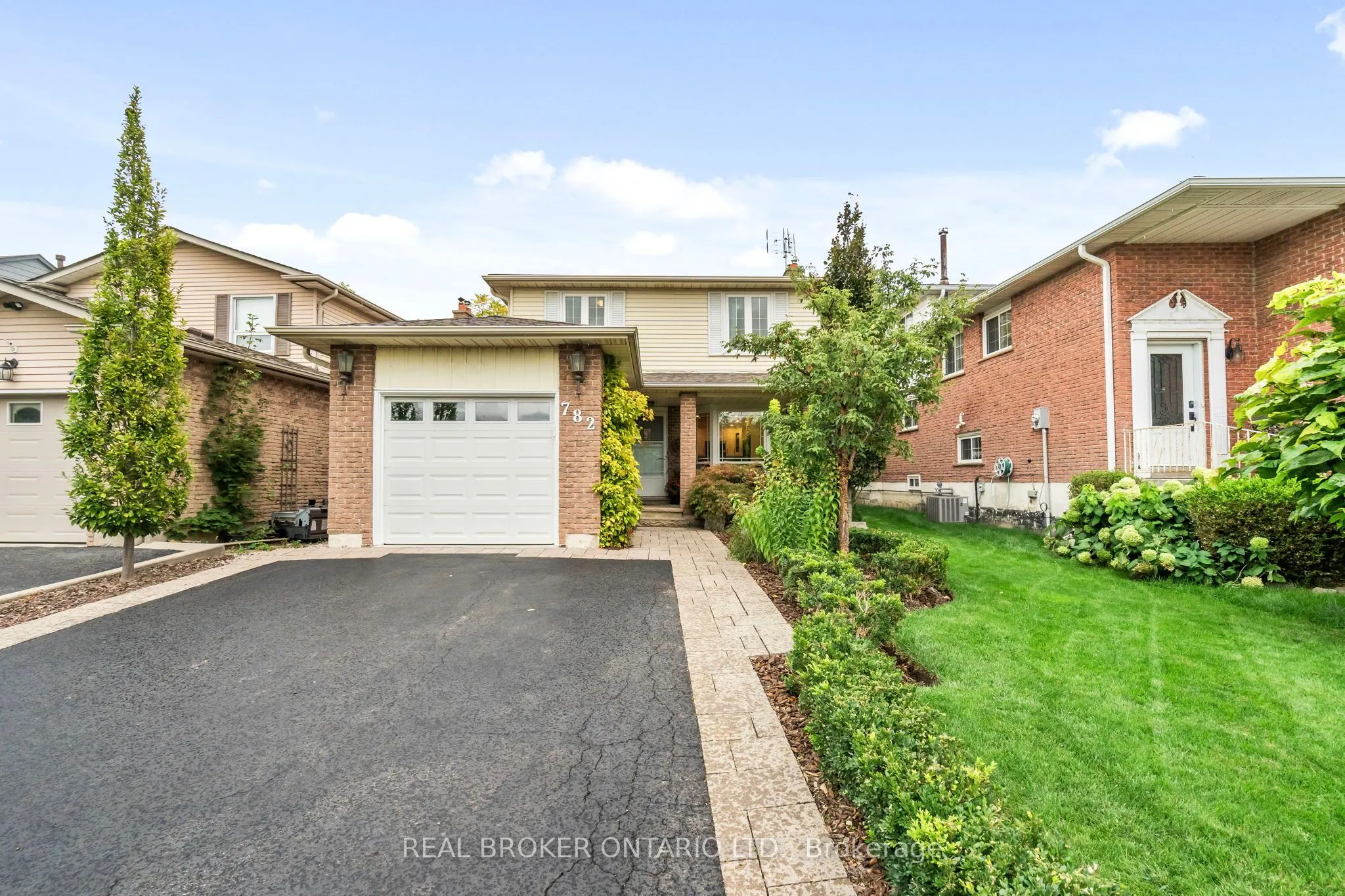 782 Laurier Avenue