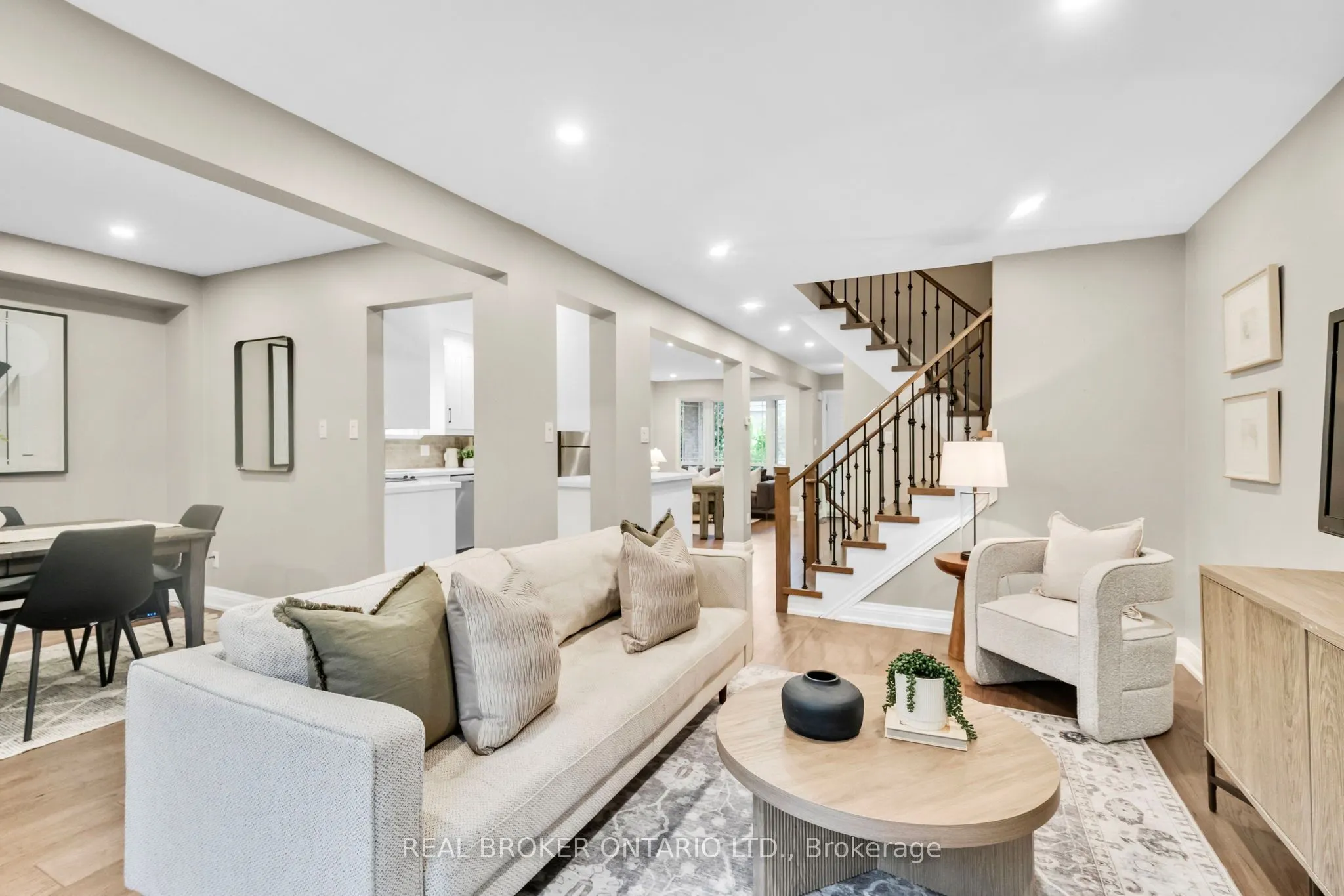 782 Laurier Avenue