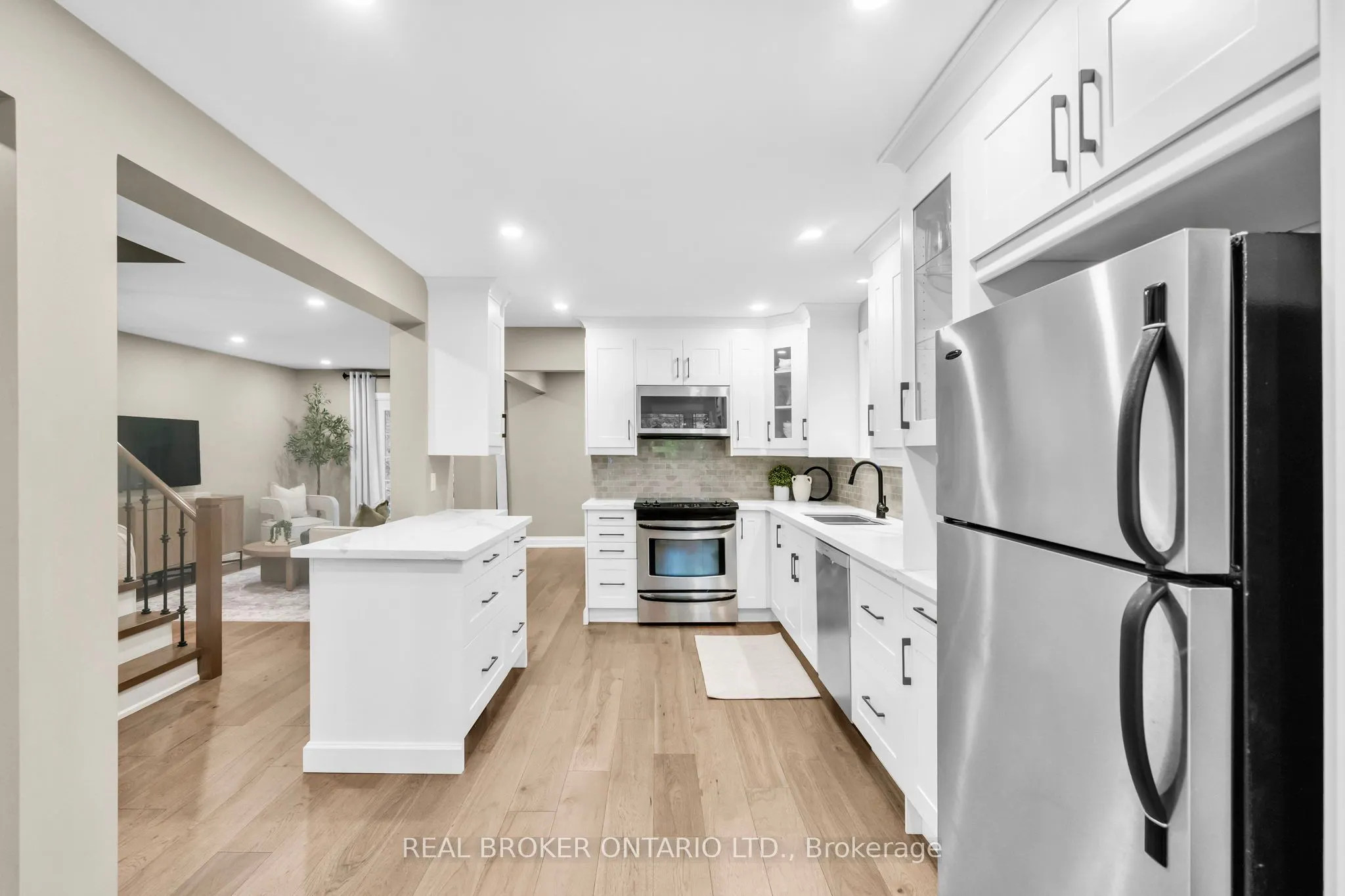 782 Laurier Avenue