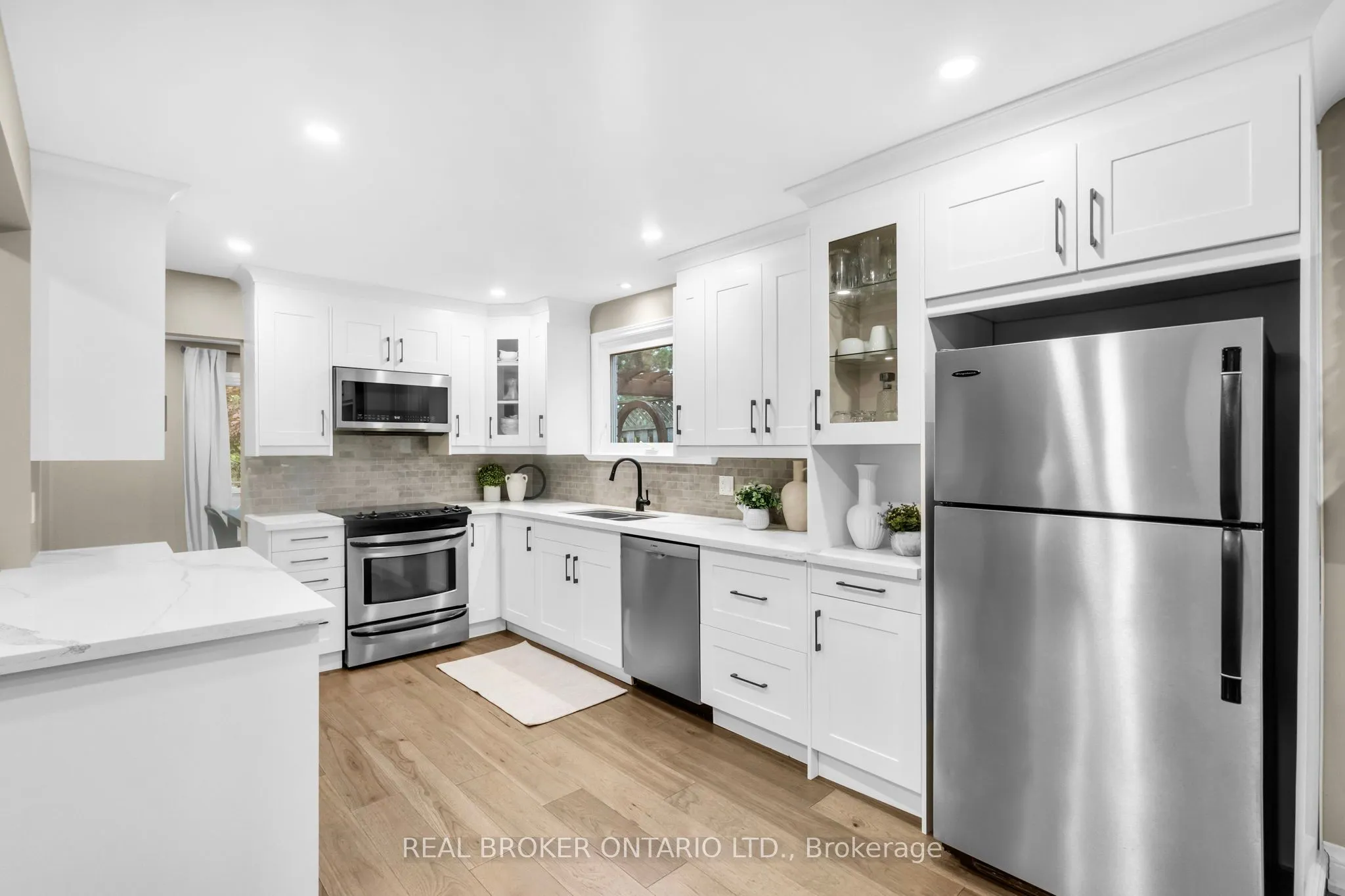 782 Laurier Avenue