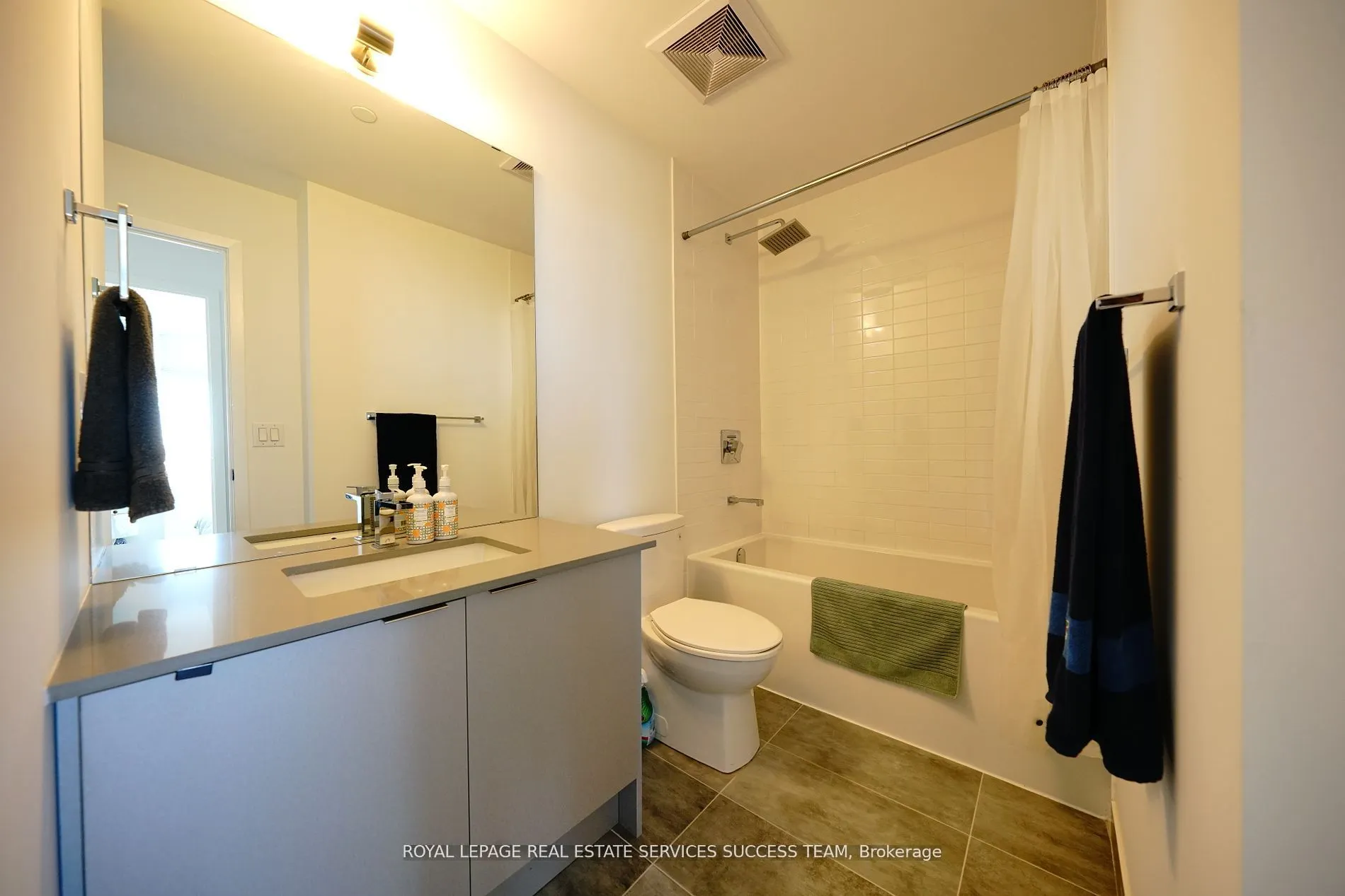 2481 Taunton Road, #1301