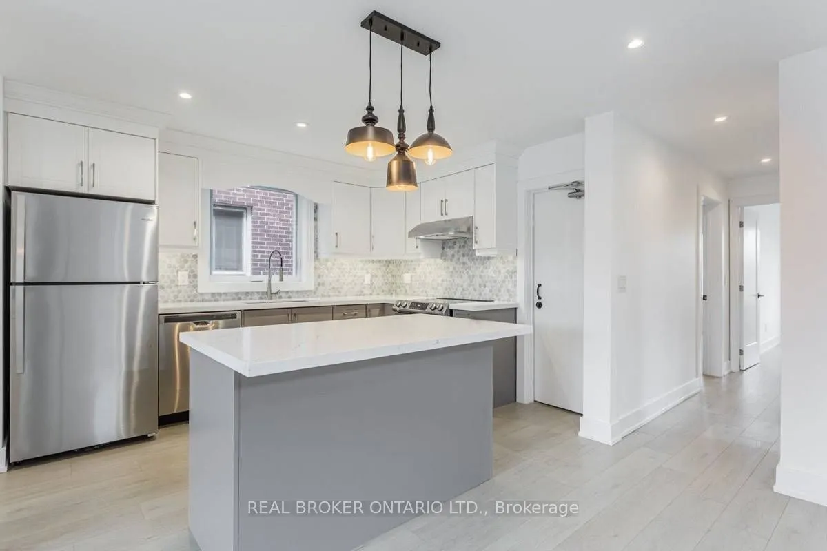 185 Bowie Avenue, ##2