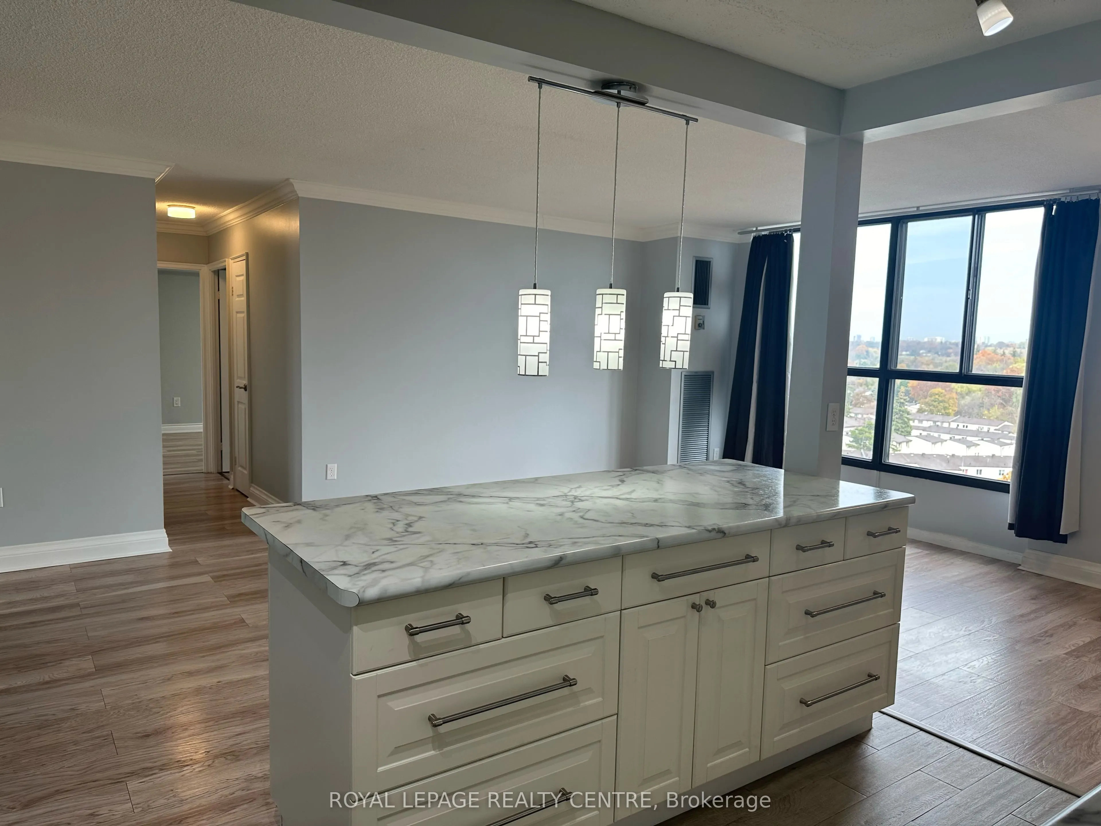 3170 Kirwin Avenue, #1004