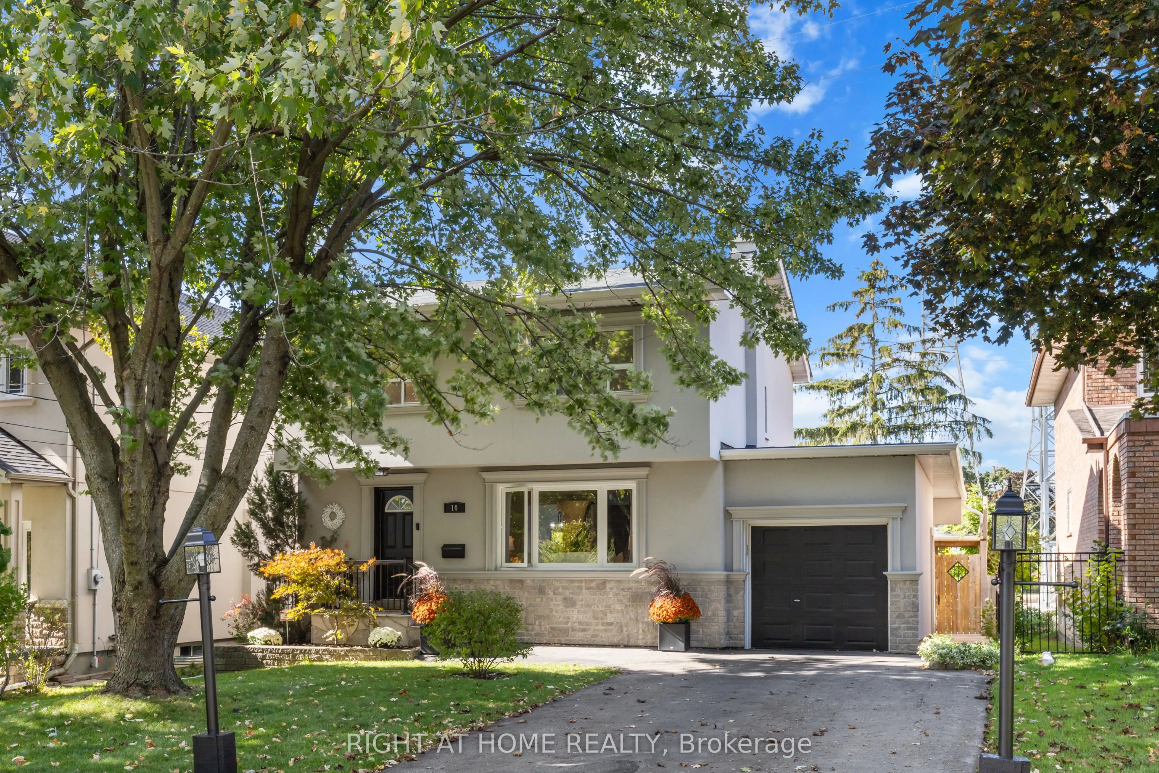10 Haliburton Avenue