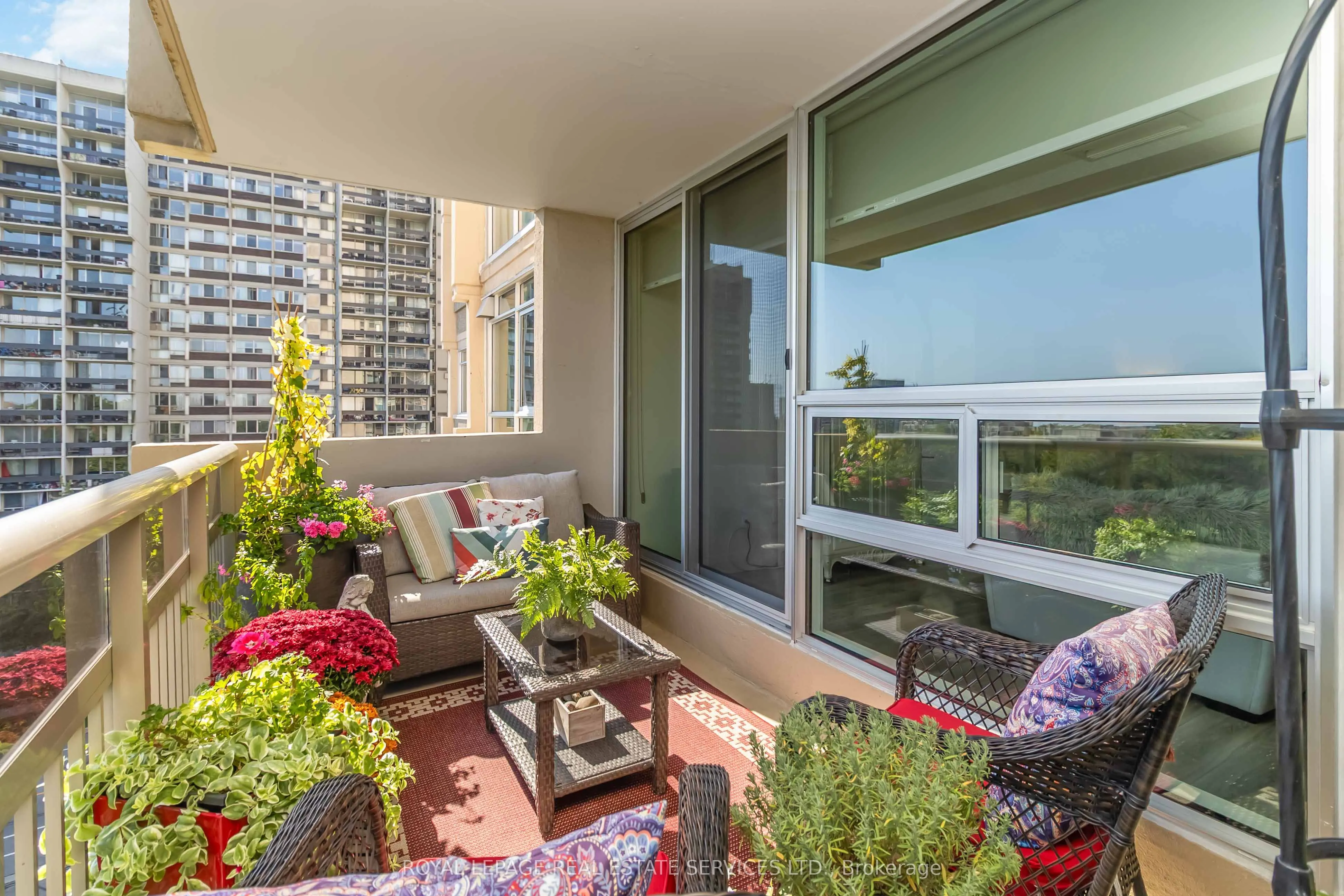 1359 White Oaks Boulevard, #602