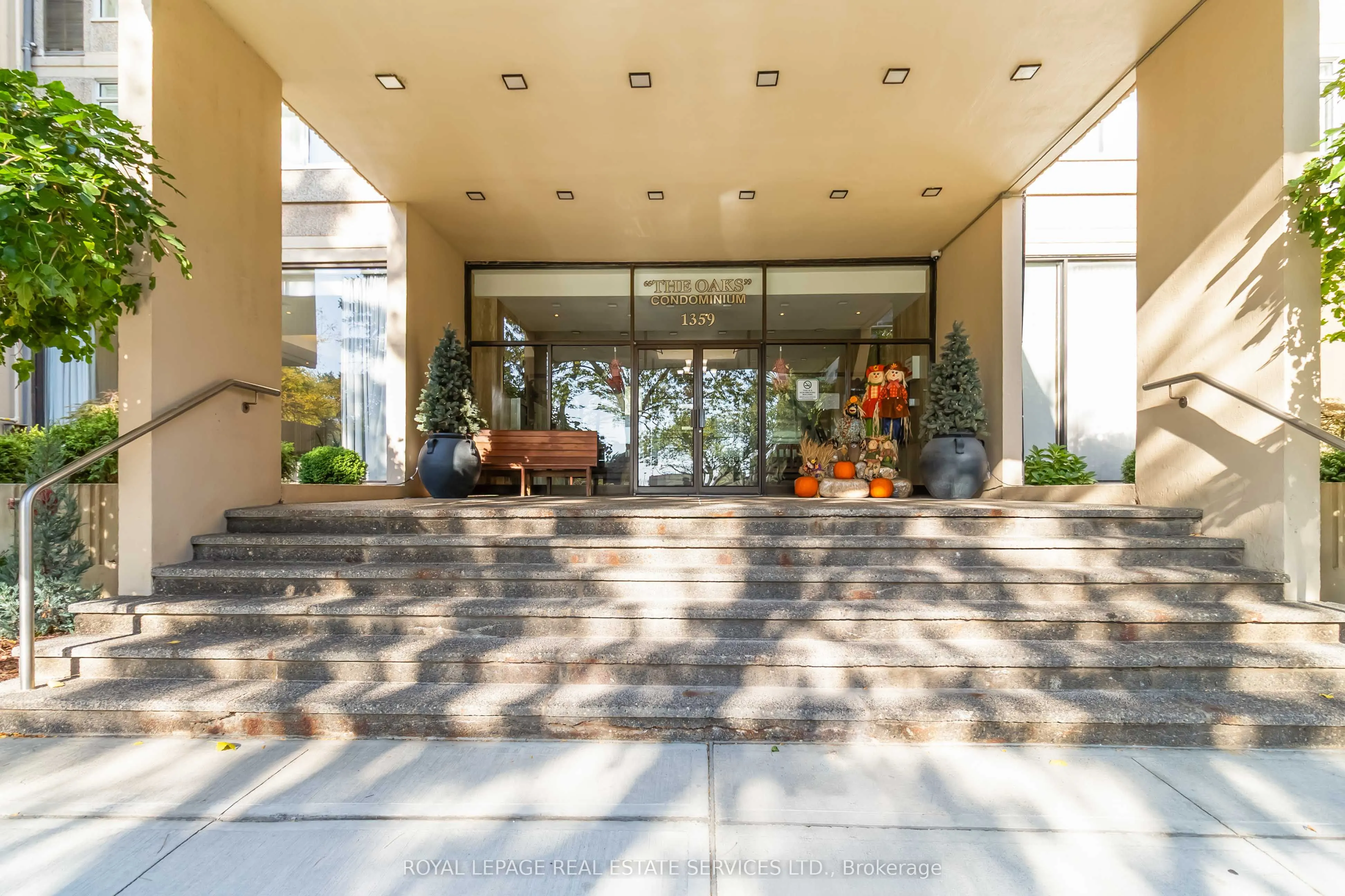1359 White Oaks Boulevard, #602