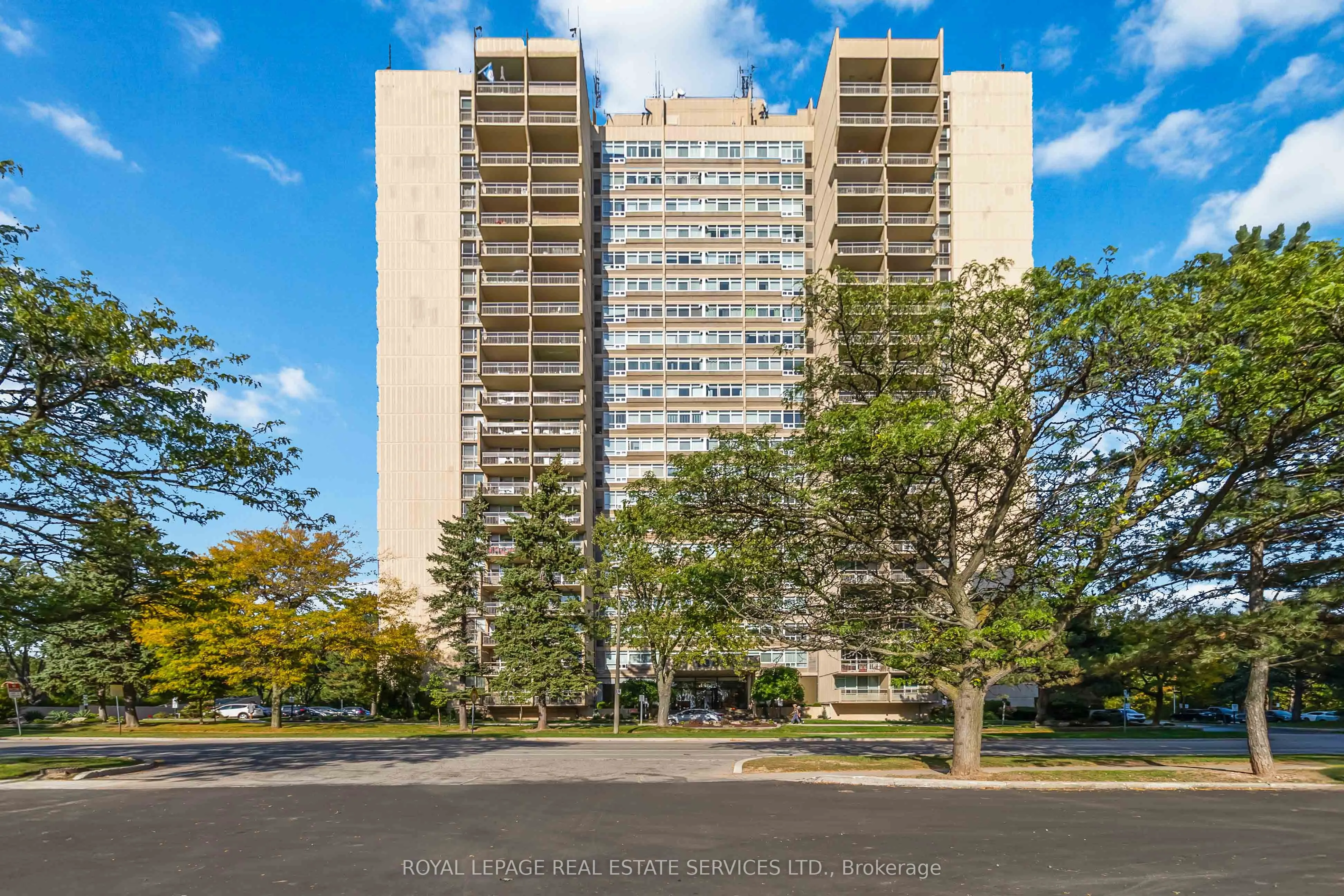 1359 White Oaks Boulevard, #602