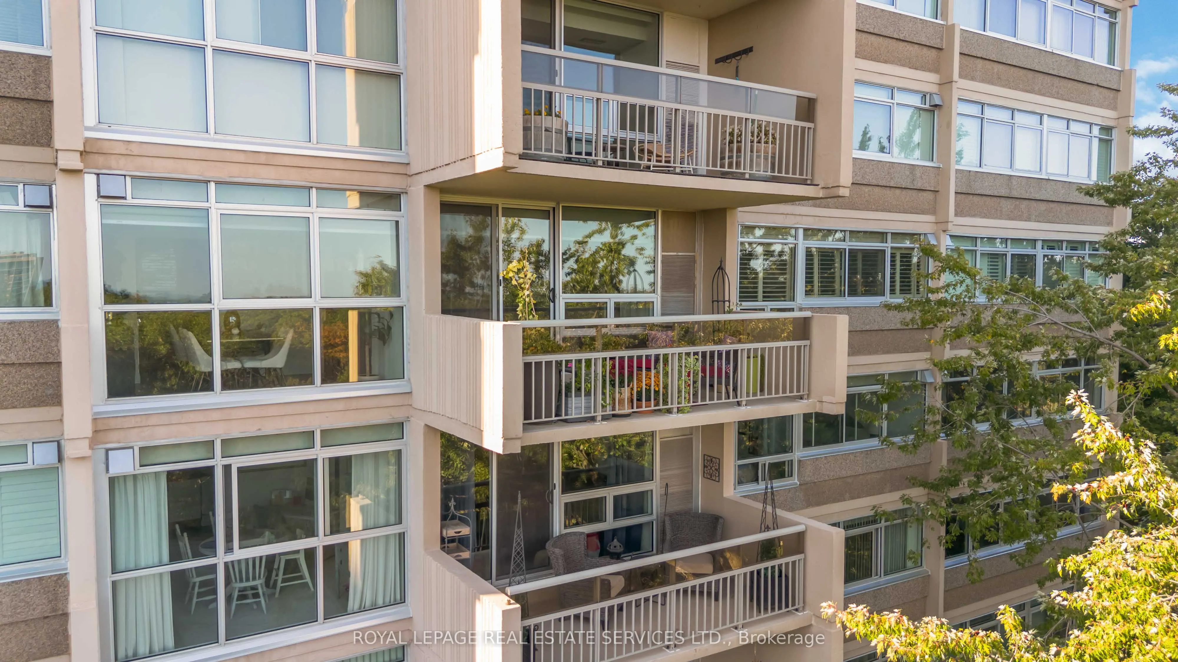 1359 White Oaks Boulevard, #602