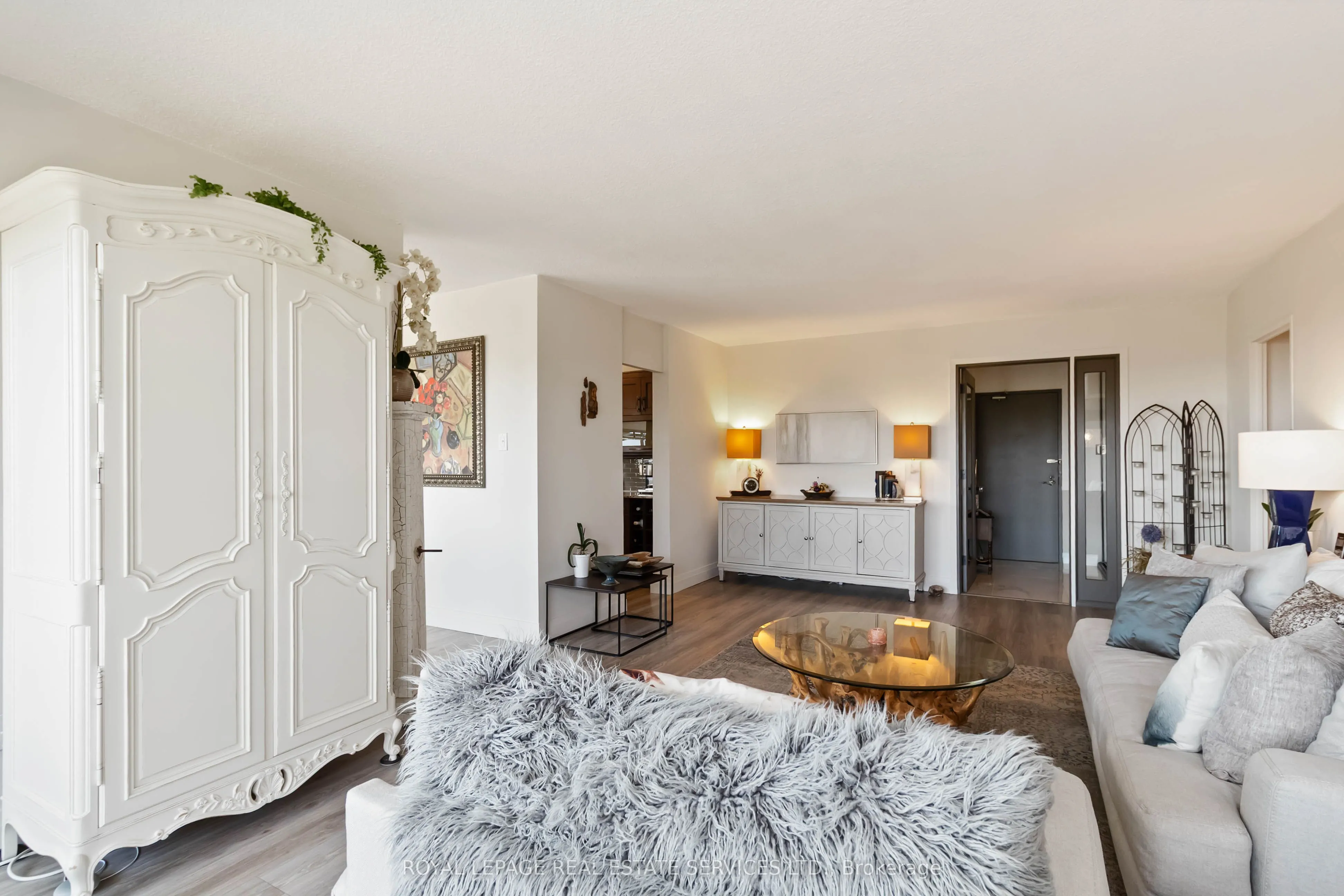 1359 White Oaks Boulevard, #602