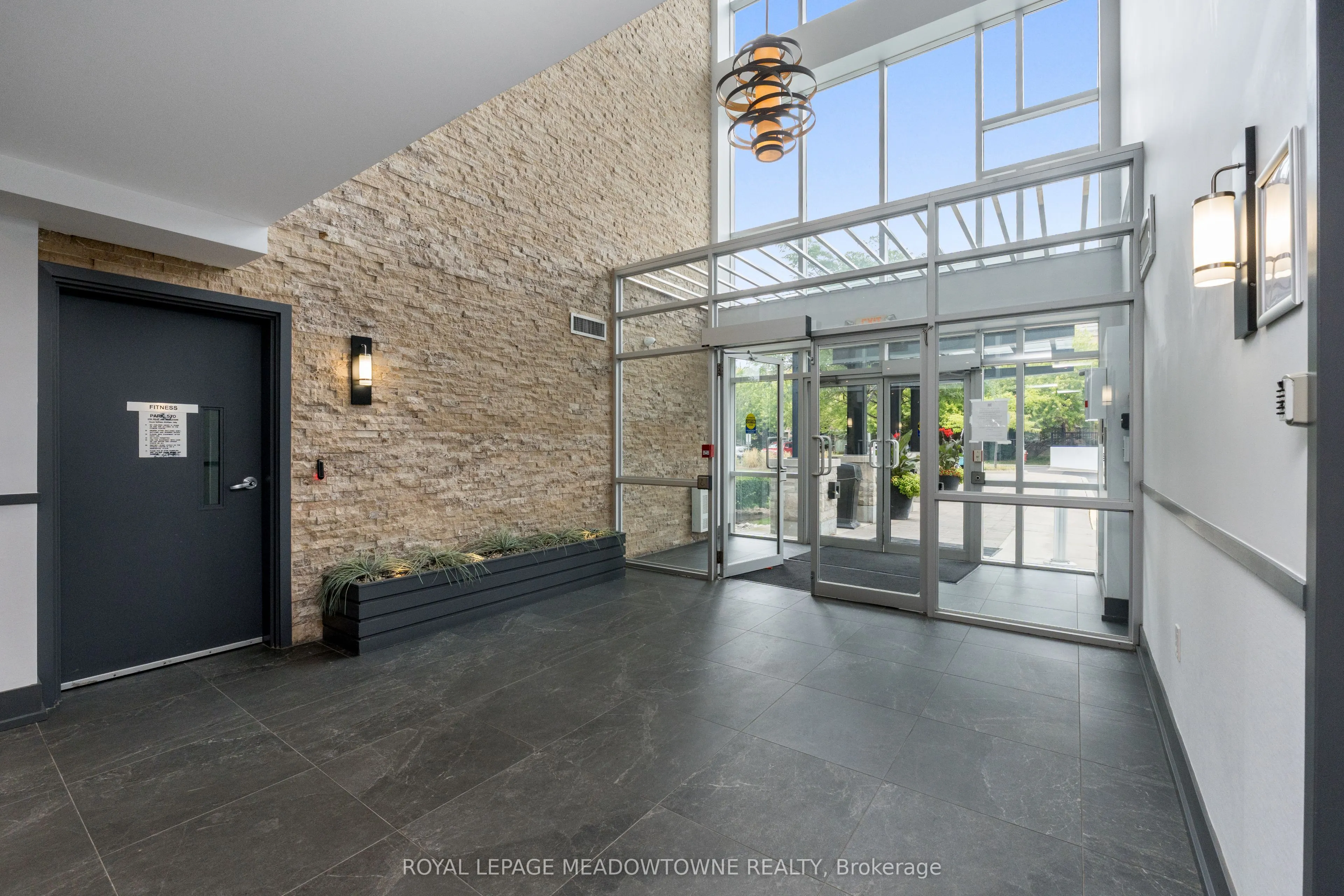 570 Lolita Gardens, #125
