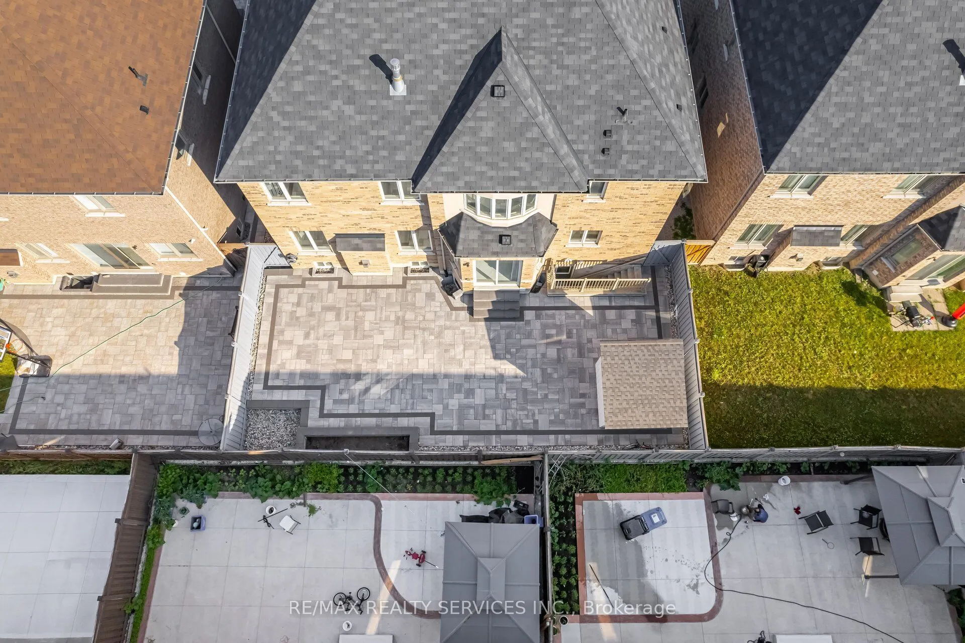 16 Venue Road